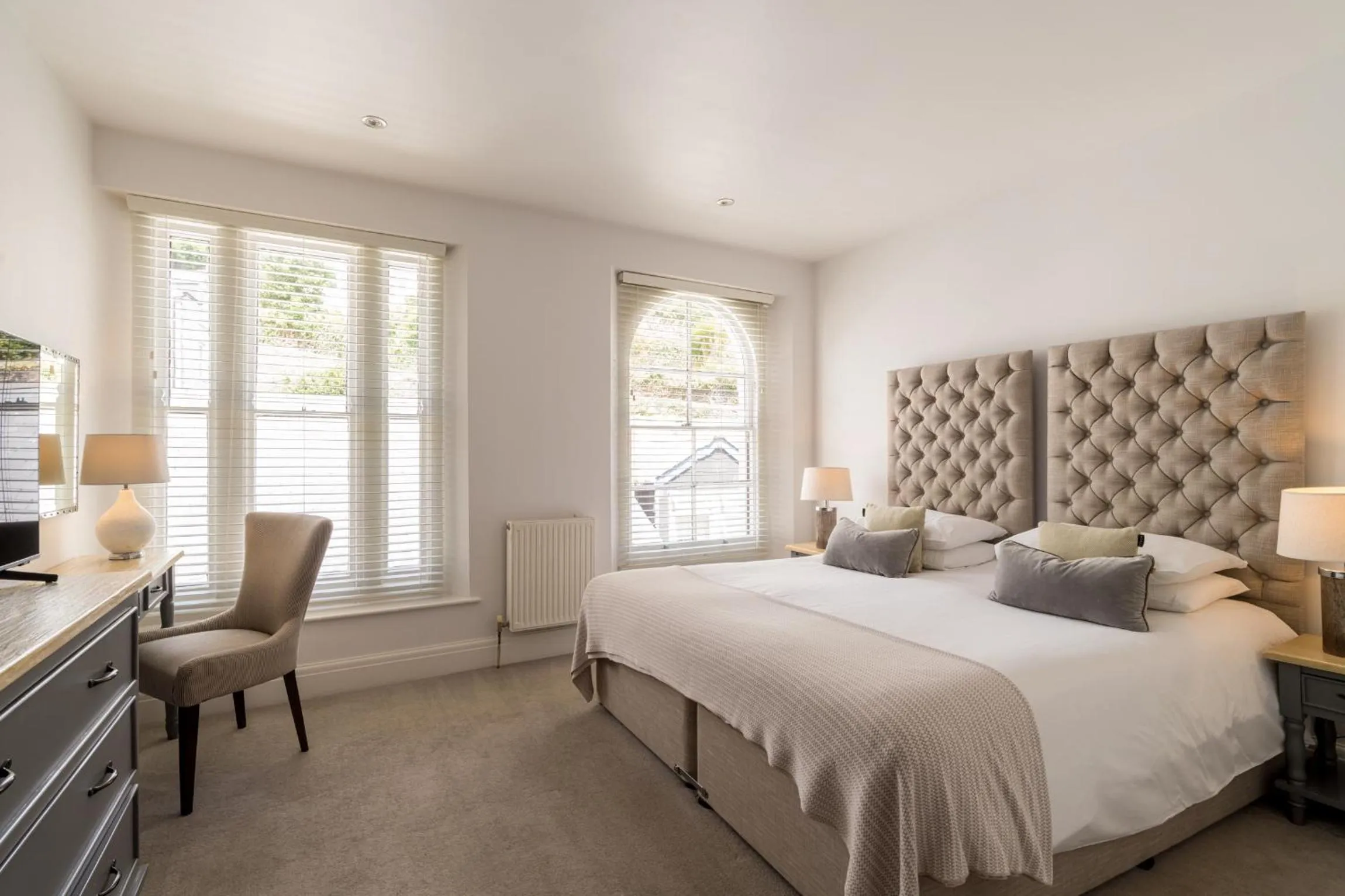 Bed in The Old Quay House Hotel