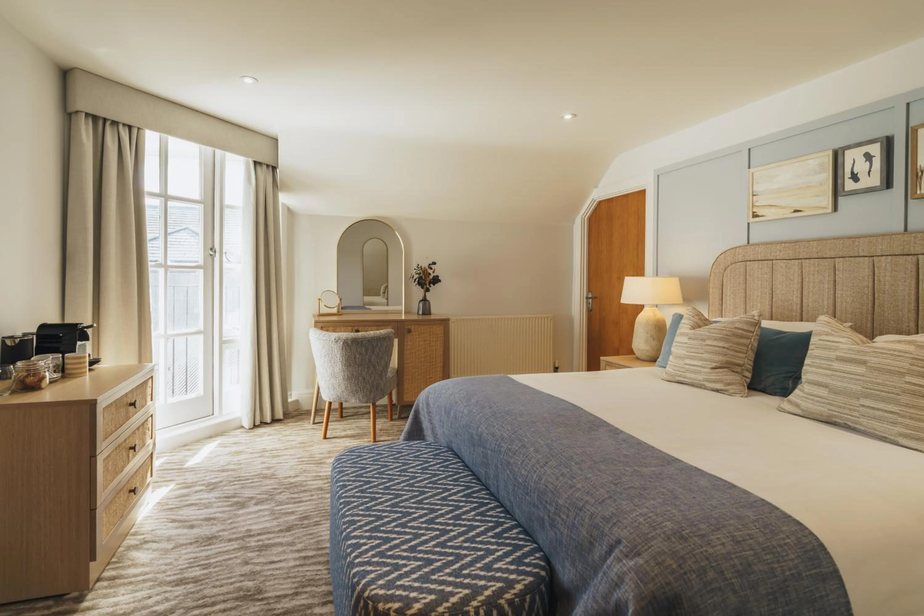 Bedroom, Bed in The Old Quay House Hotel