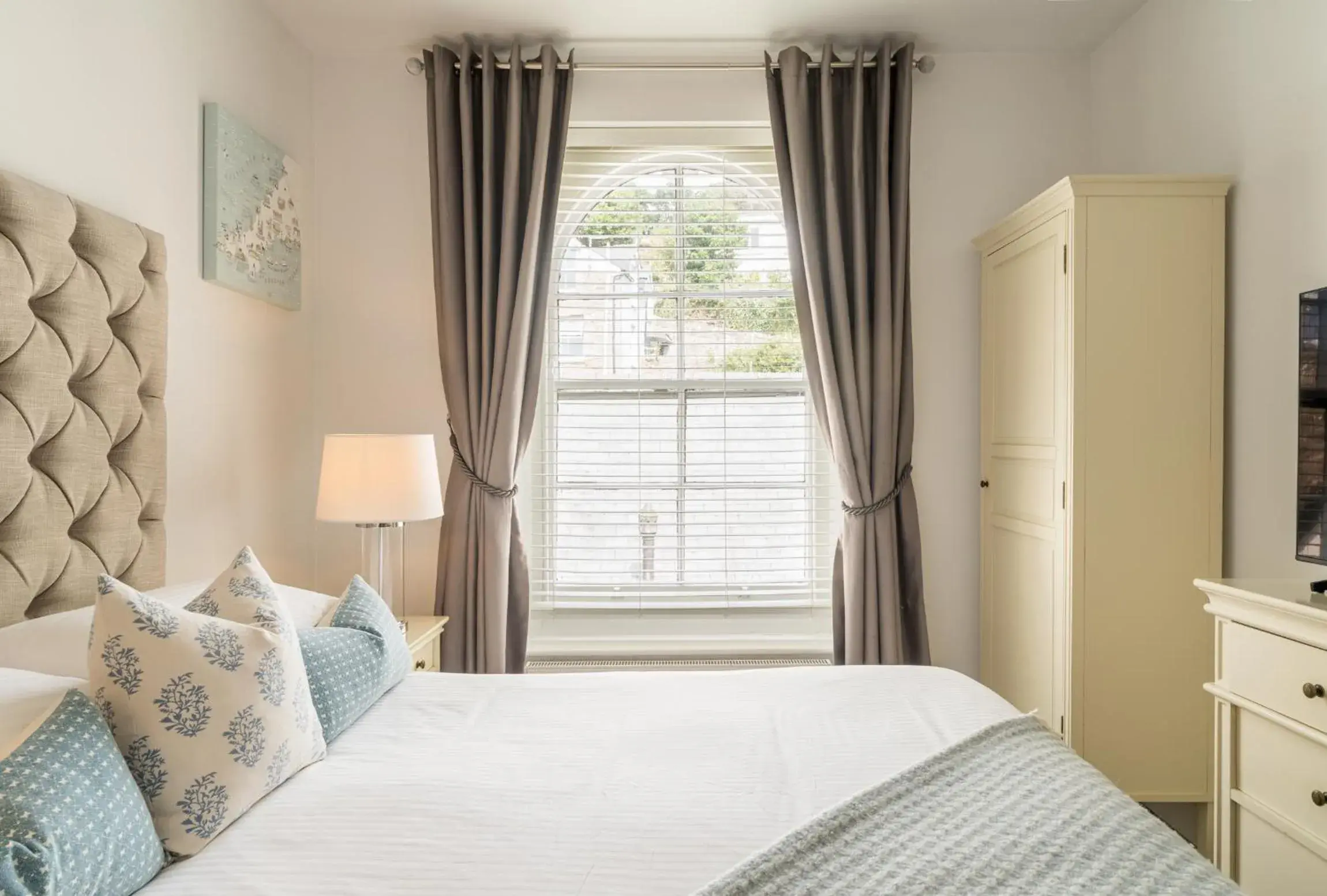 Classic Room - With Street Facing View in The Old Quay House Hotel Classic Room - With Street Facing View in The Old Quay House Hotel
