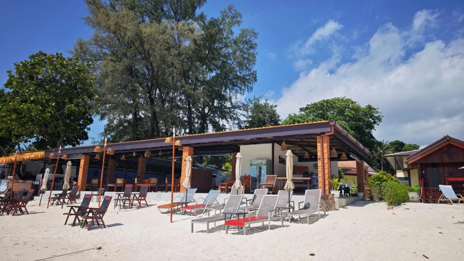 Dong Talay Lipe Beach Resort