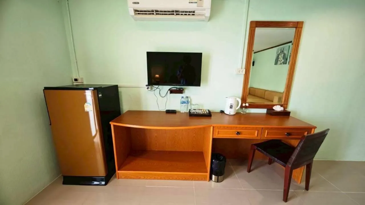 Dong Talay Lipe Beach Resort