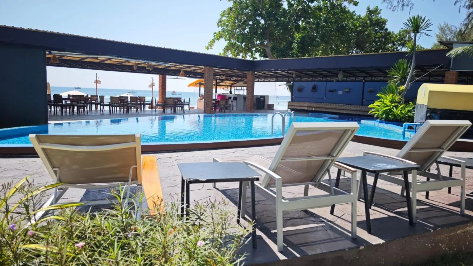 Dong Talay Lipe Beach Resort