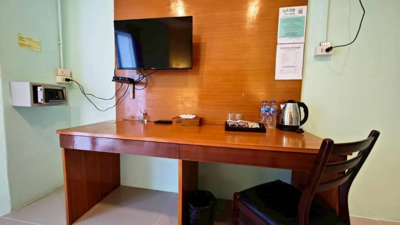 Dong Talay Lipe Beach Resort