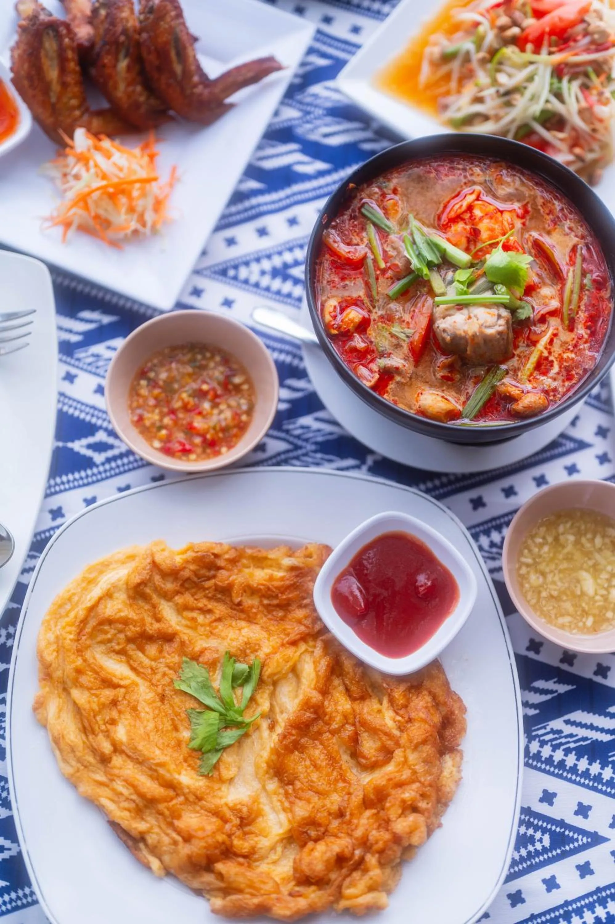 Restaurant/places to eat in Dong Talay Lipe Beach Resort