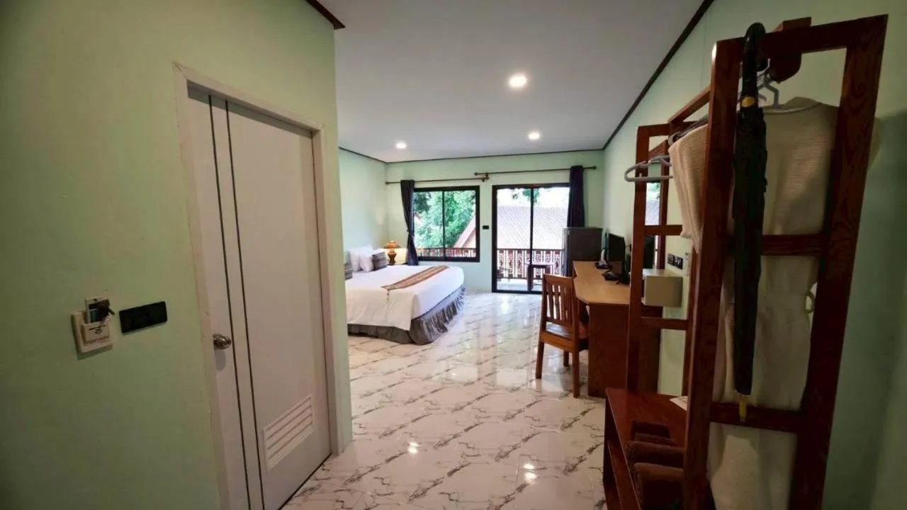 Bed in Dong Talay Lipe Beach Resort