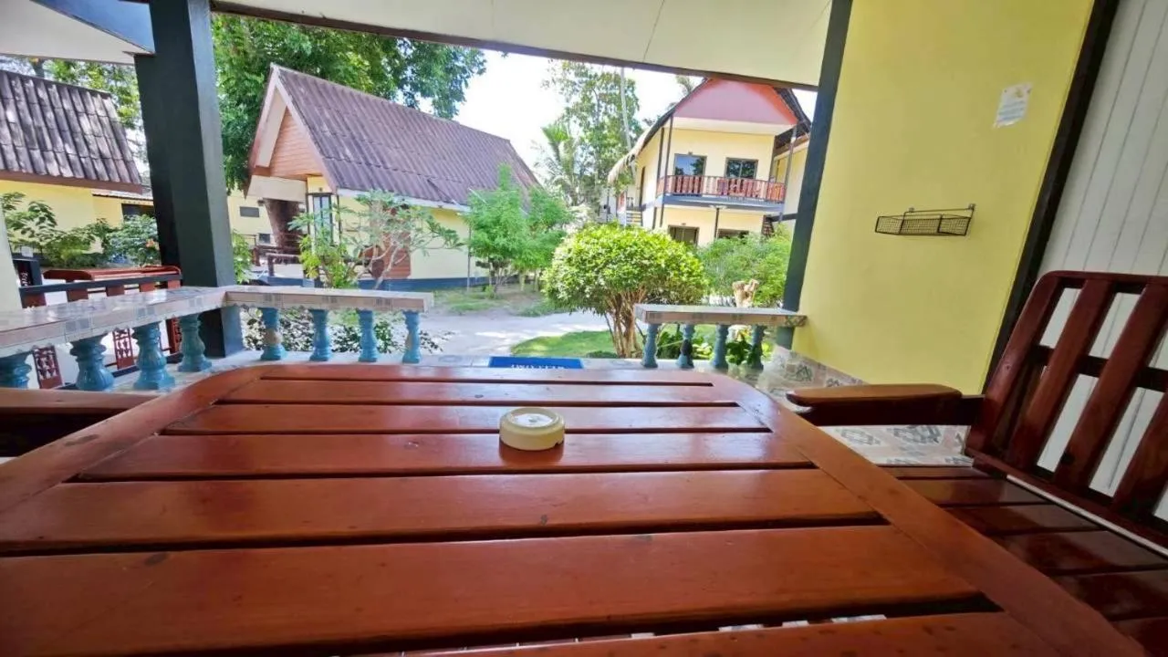 Dong Talay Lipe Beach Resort