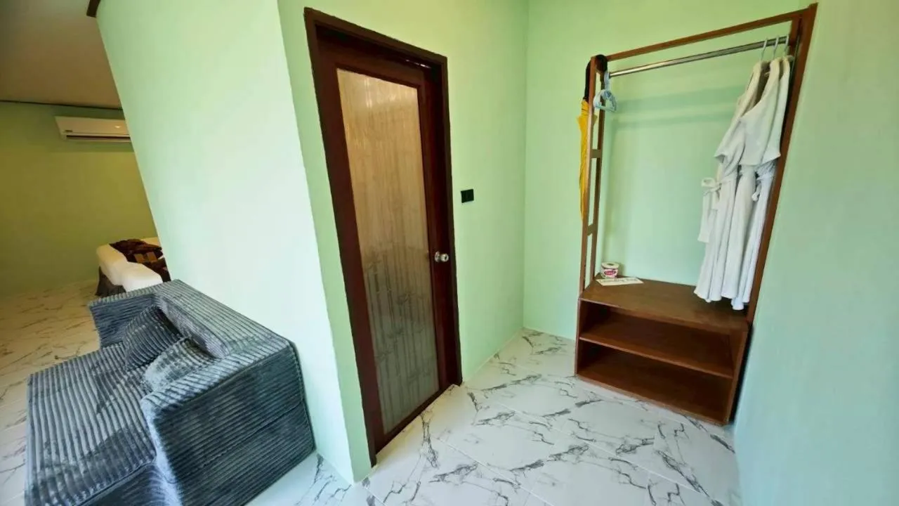 Bed in Dong Talay Lipe Beach Resort