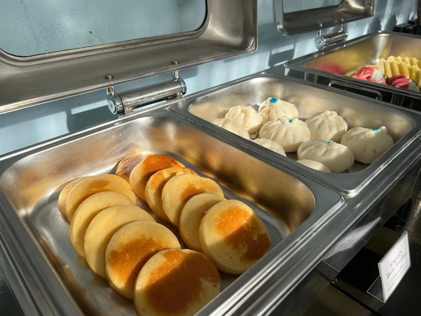 Buffet breakfast in Dong Talay Lipe Beach Resort