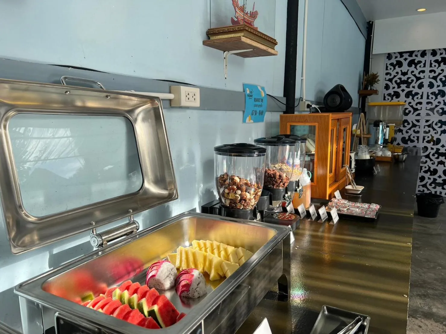 Buffet breakfast in Dong Talay Lipe Beach Resort