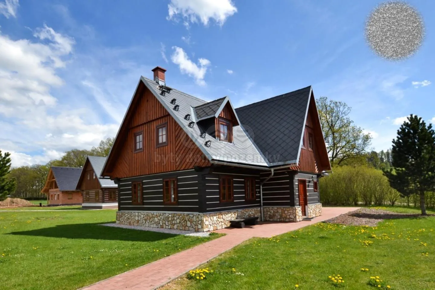Property building in Villa Harta II MAGDA
