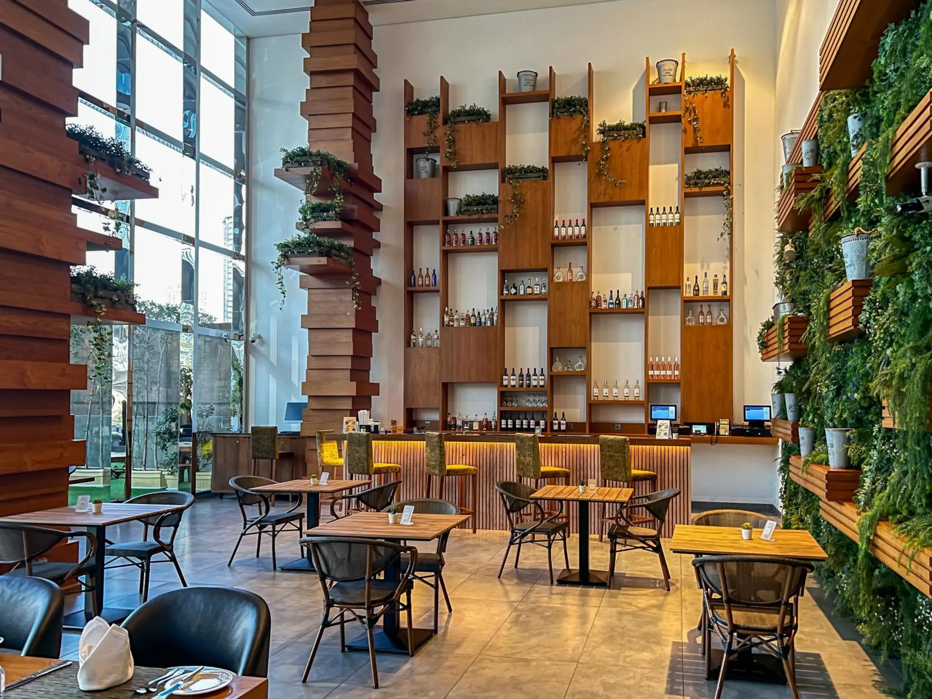 Restaurant/places to eat in Canal Central Hotel Business Bay Restaurant/places to eat in Canal Central Hotel Business Bay