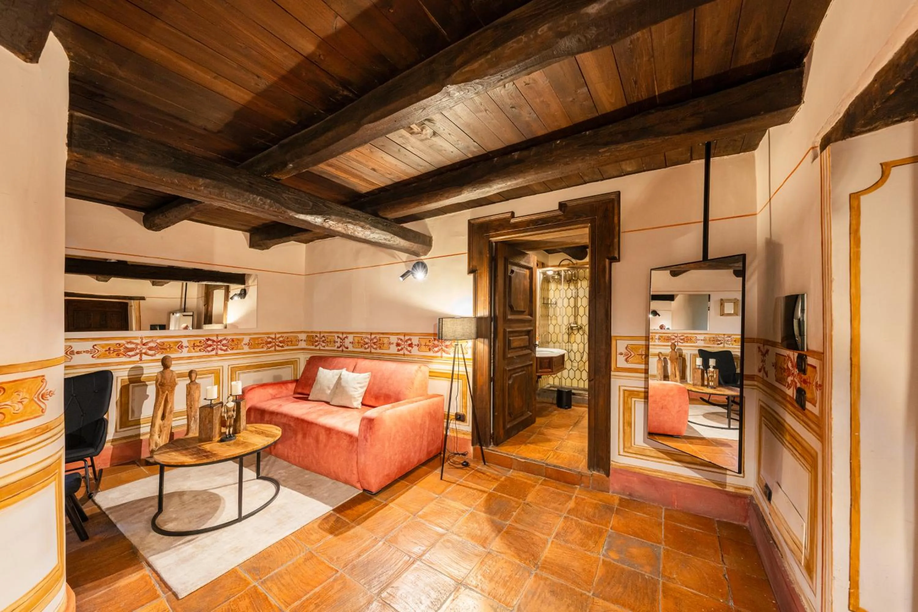 Seating area, Bed in Castello di Limatola