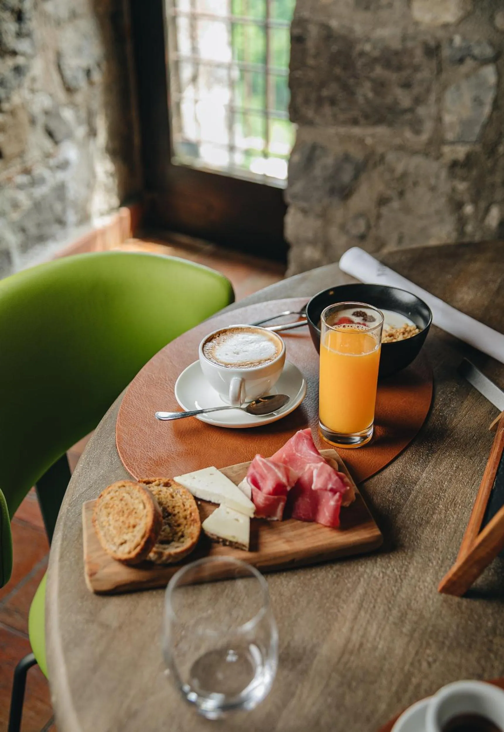 Breakfast in Castello di Limatola