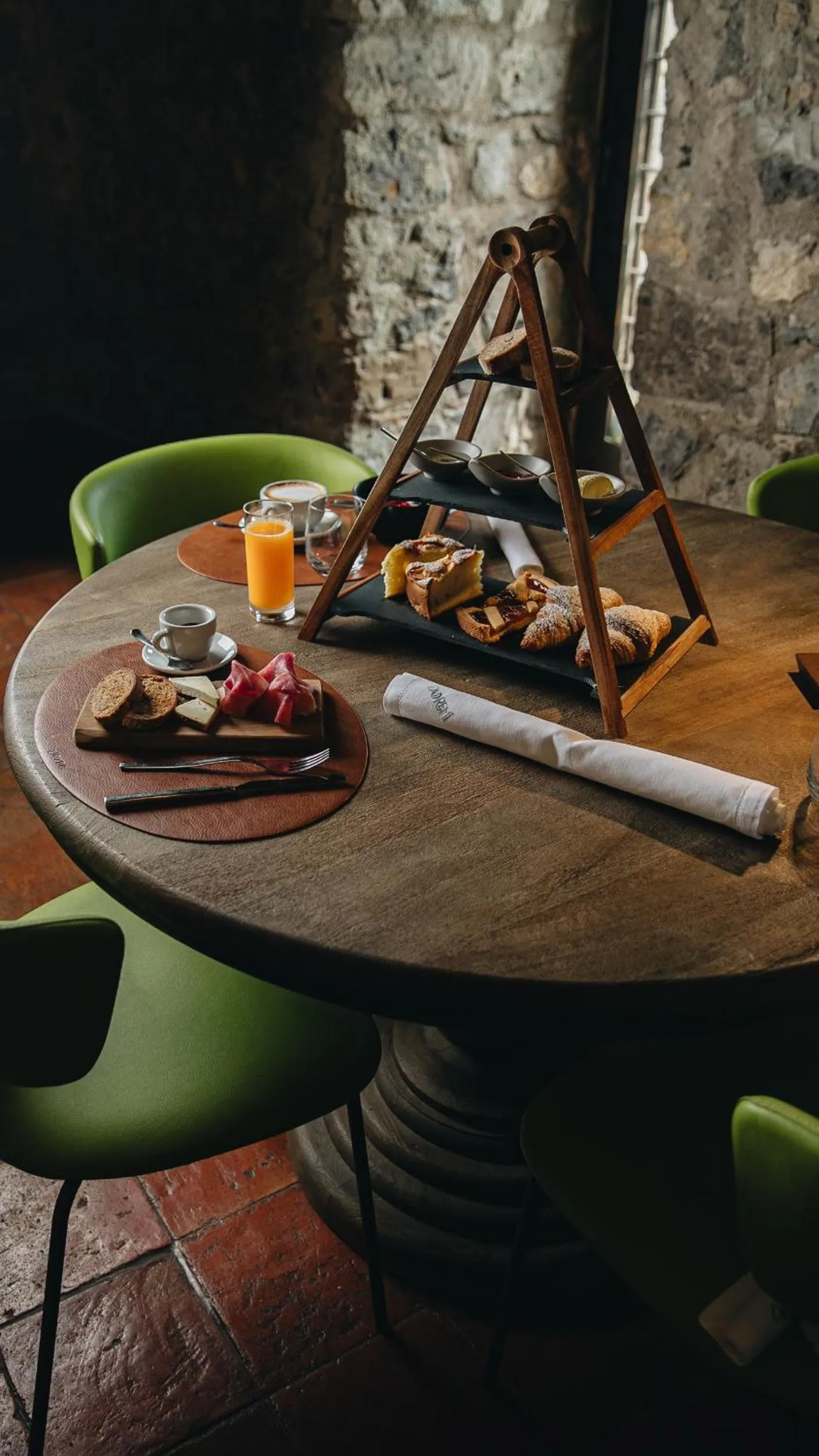 Breakfast in Castello di Limatola