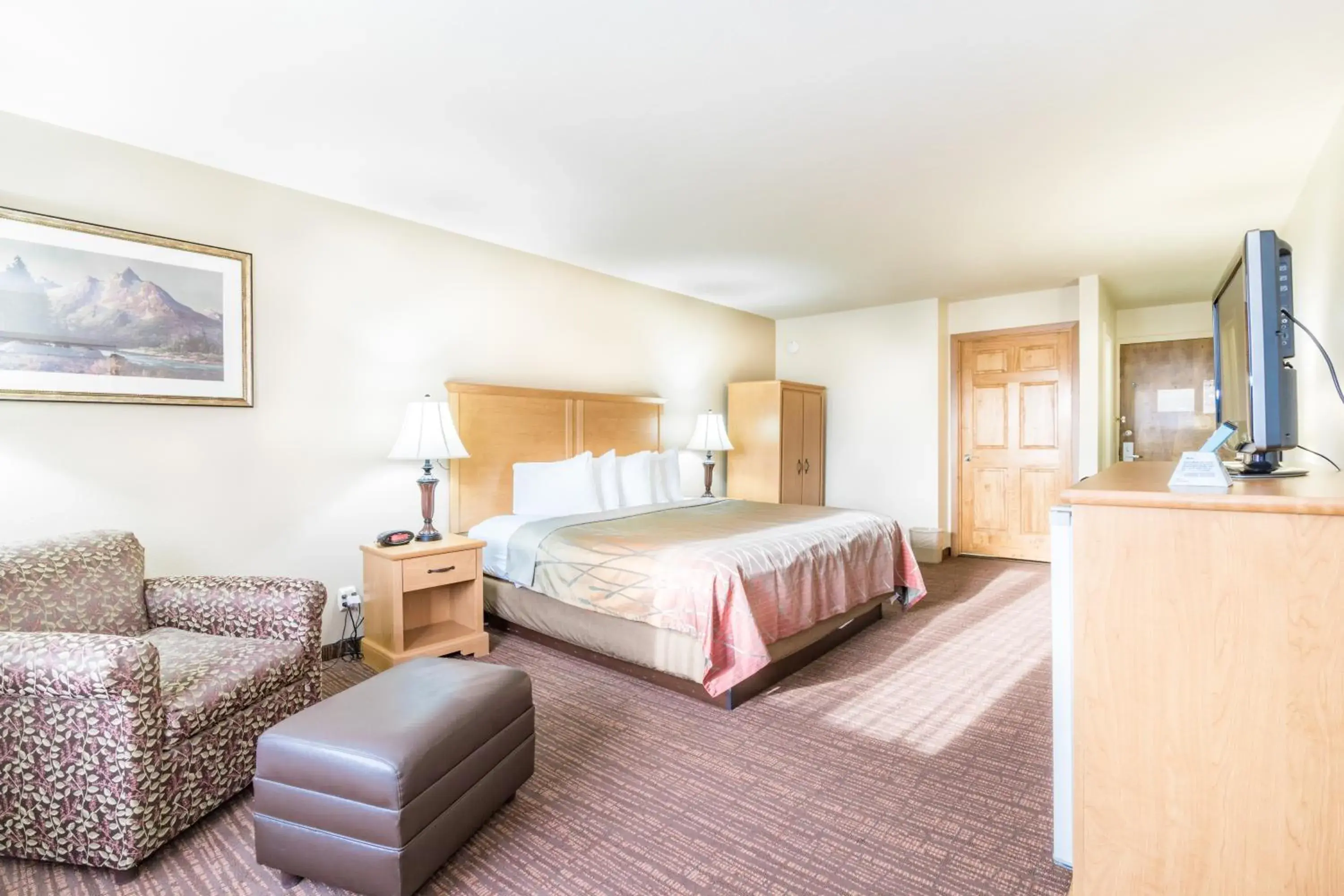 Bed in Teton West Motel Bed in Teton West Motel