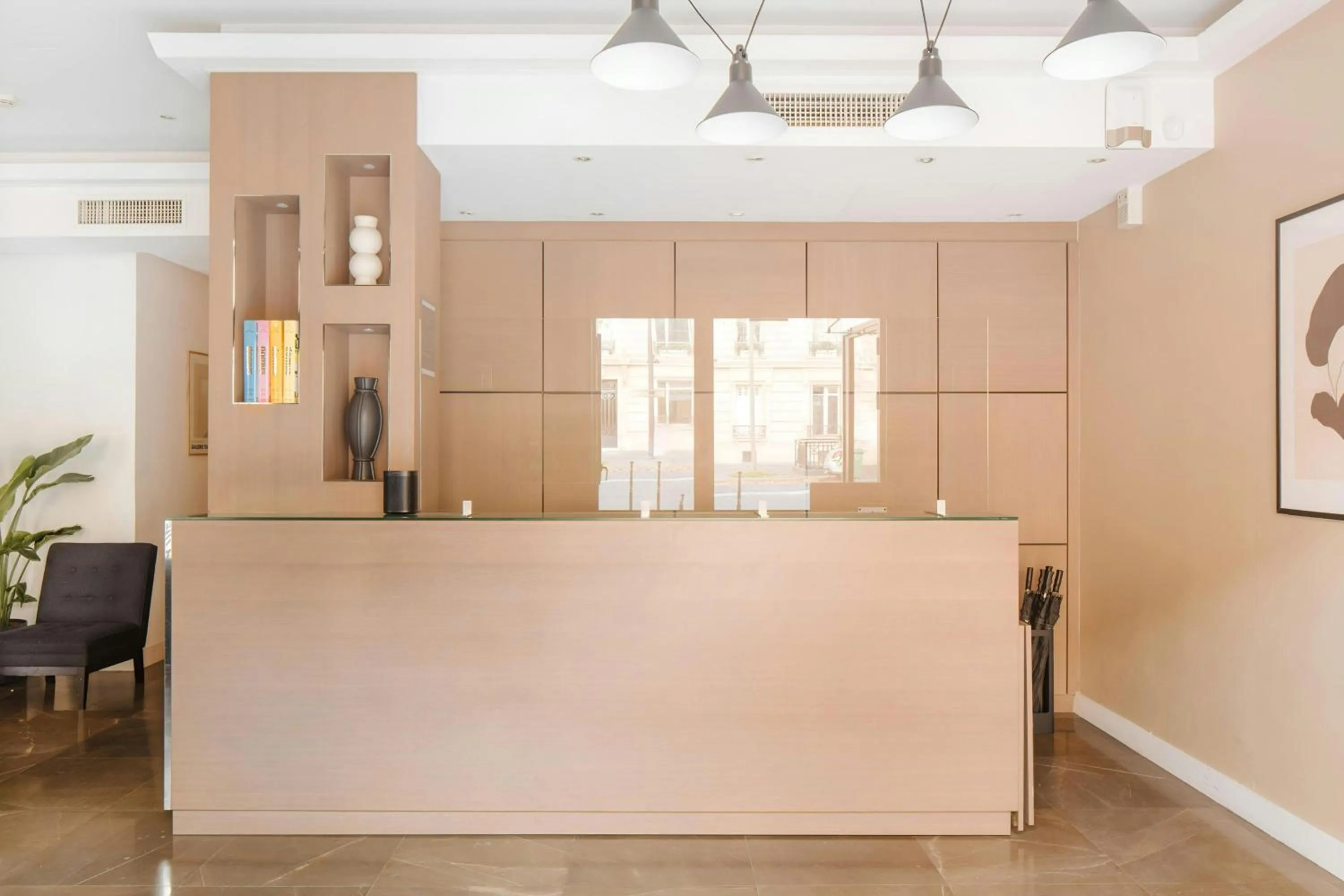 Lobby or reception in L'Edmond Hotel Parc Monceau, Sonder by Marriott Bonvoy