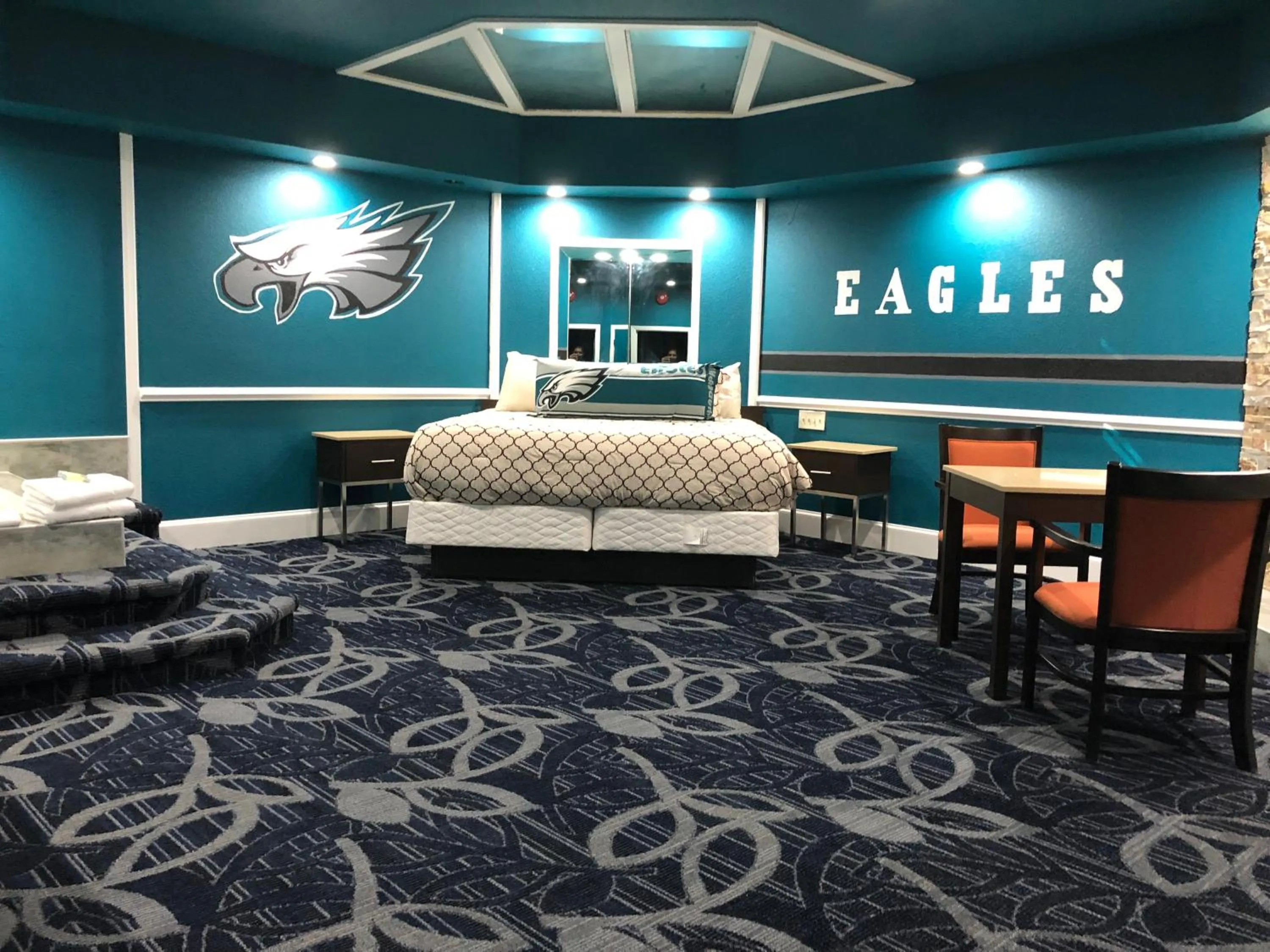 Bed in Inn of the Dove Cherry Hill - Philadelphia