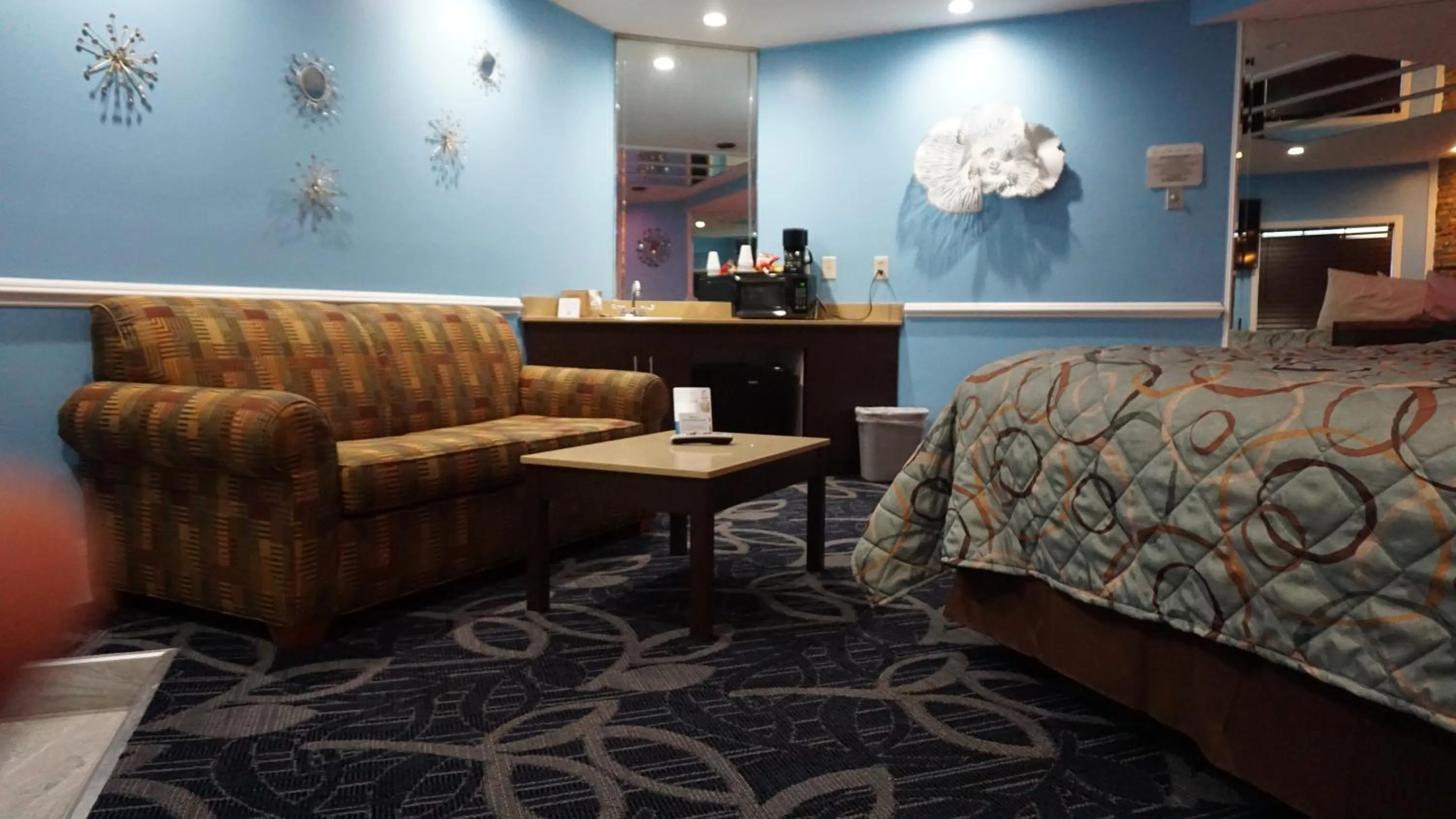 Seating area in Inn of the Dove Cherry Hill - Philadelphia