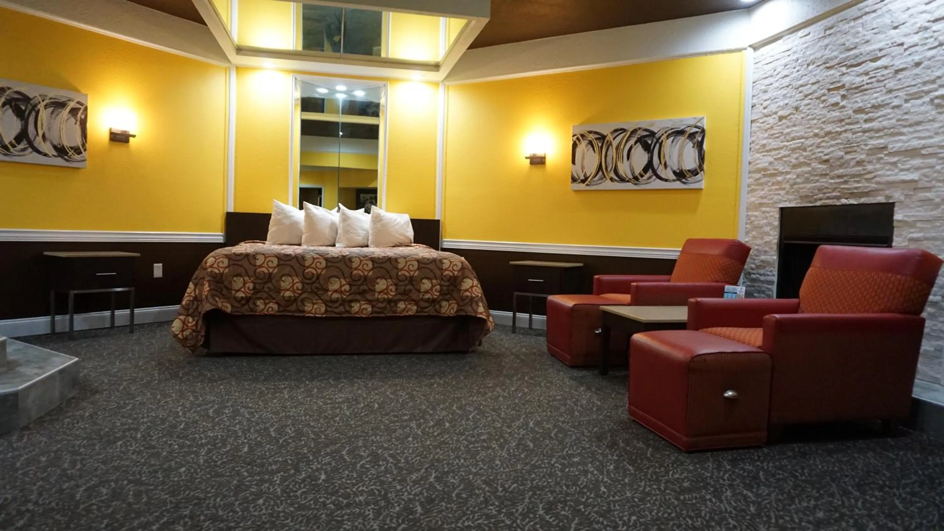 Photo of the whole room in Inn of the Dove Cherry Hill - Philadelphia