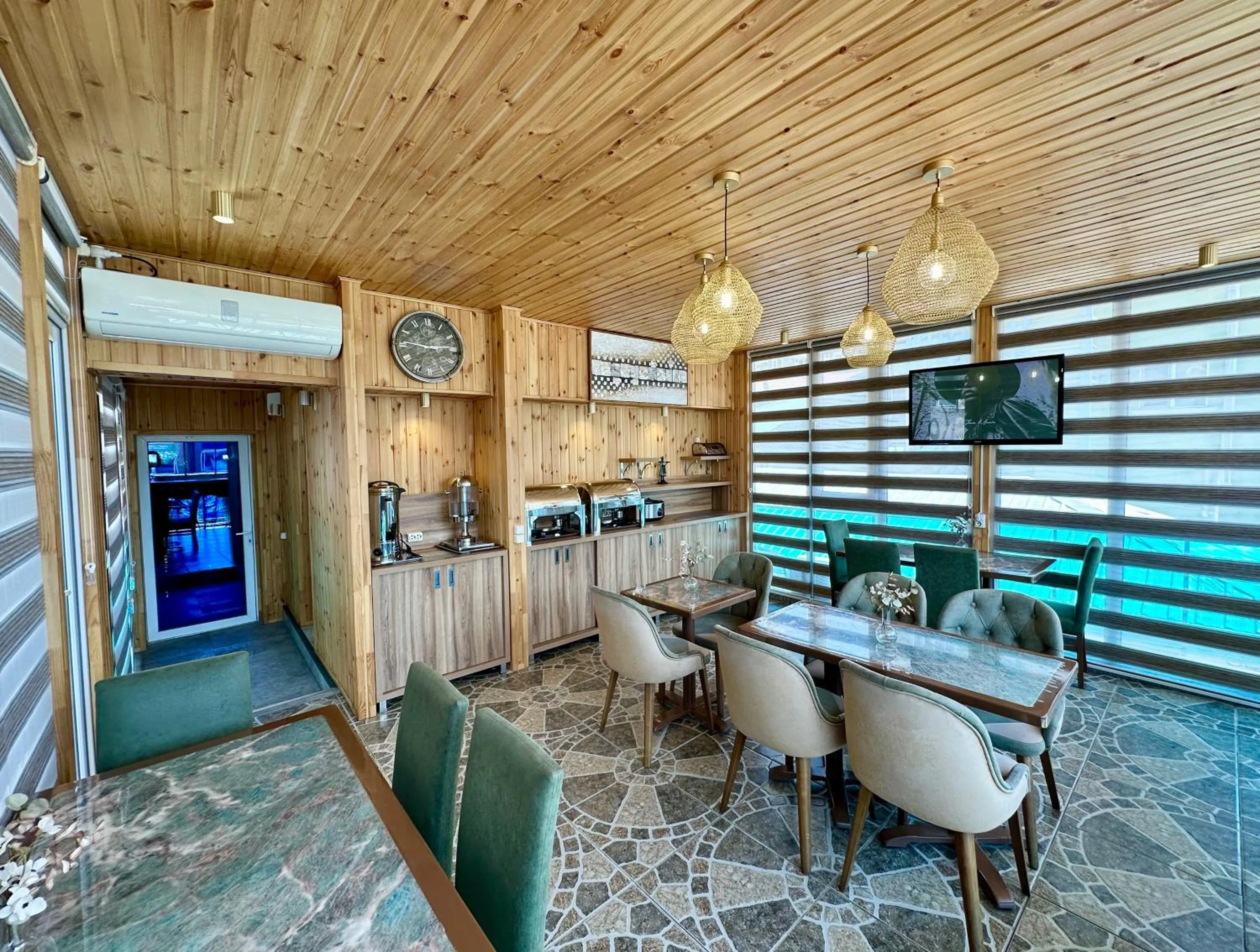 Breakfast in Hotel Park