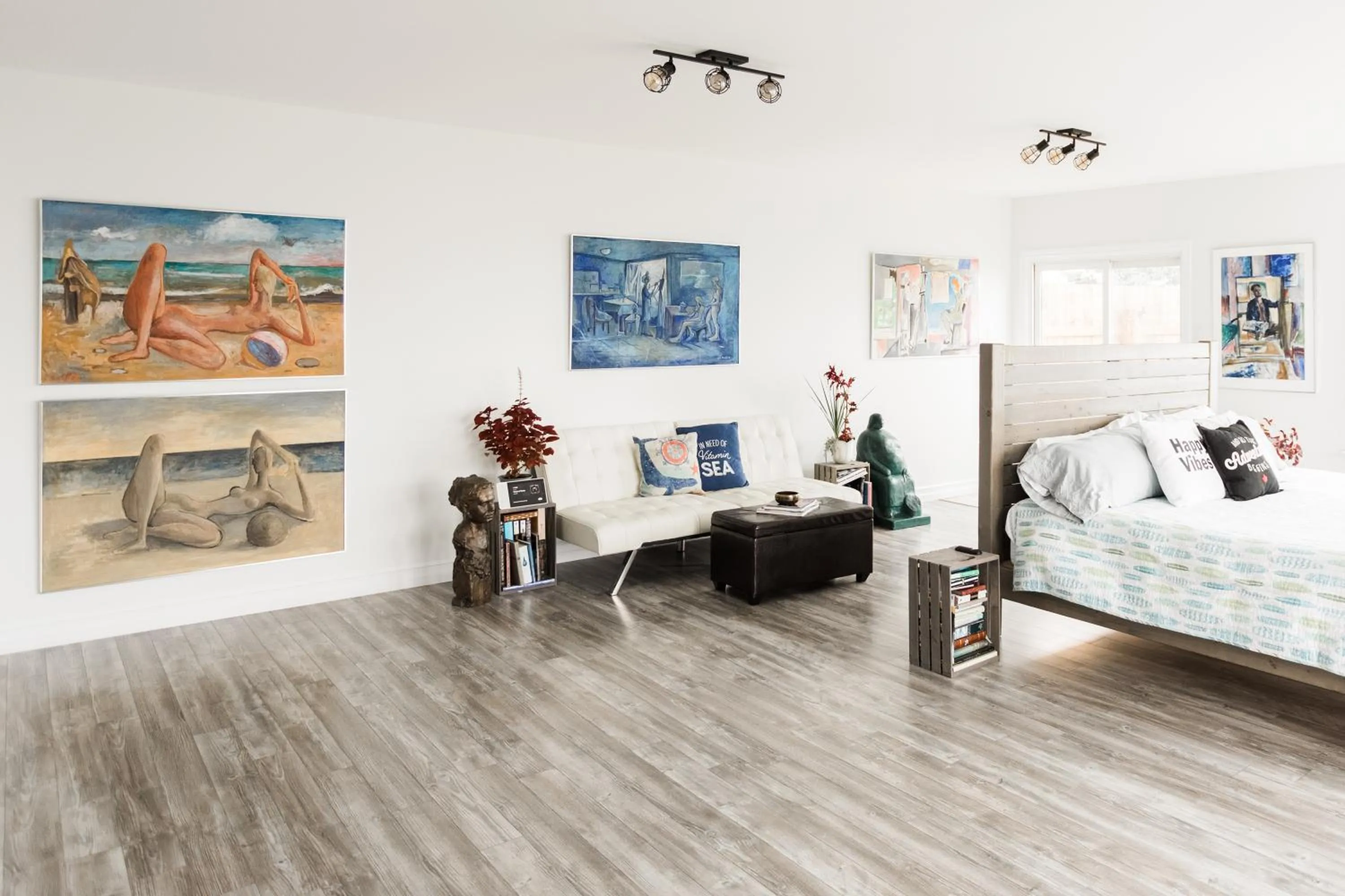 Bed in Whale House Guest House