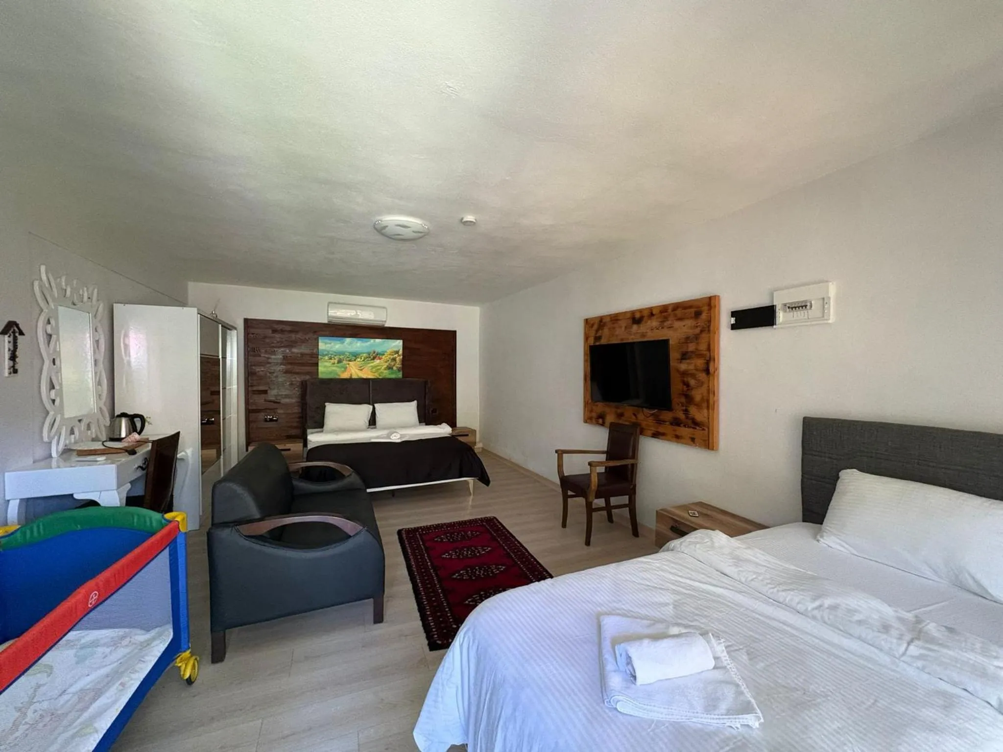Photo of the whole room, Bed in pınar kır evi