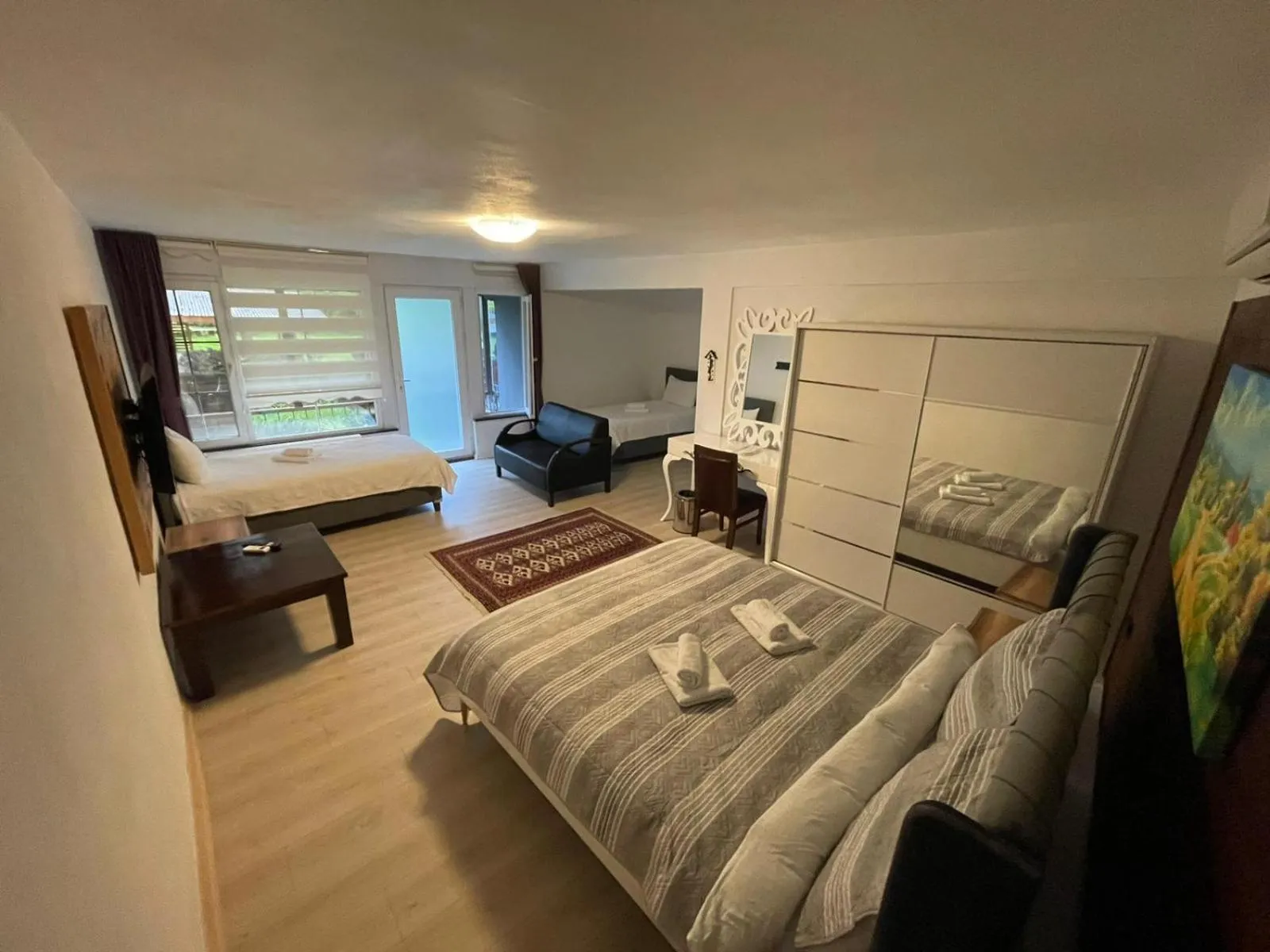 Photo of the whole room, Bed in pınar kır evi