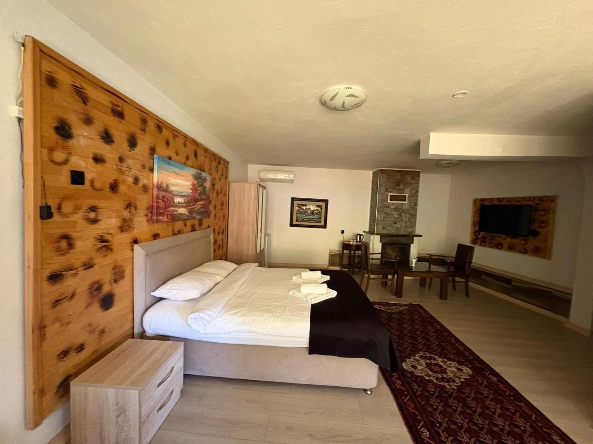 Photo of the whole room, Bed in pınar kır evi
