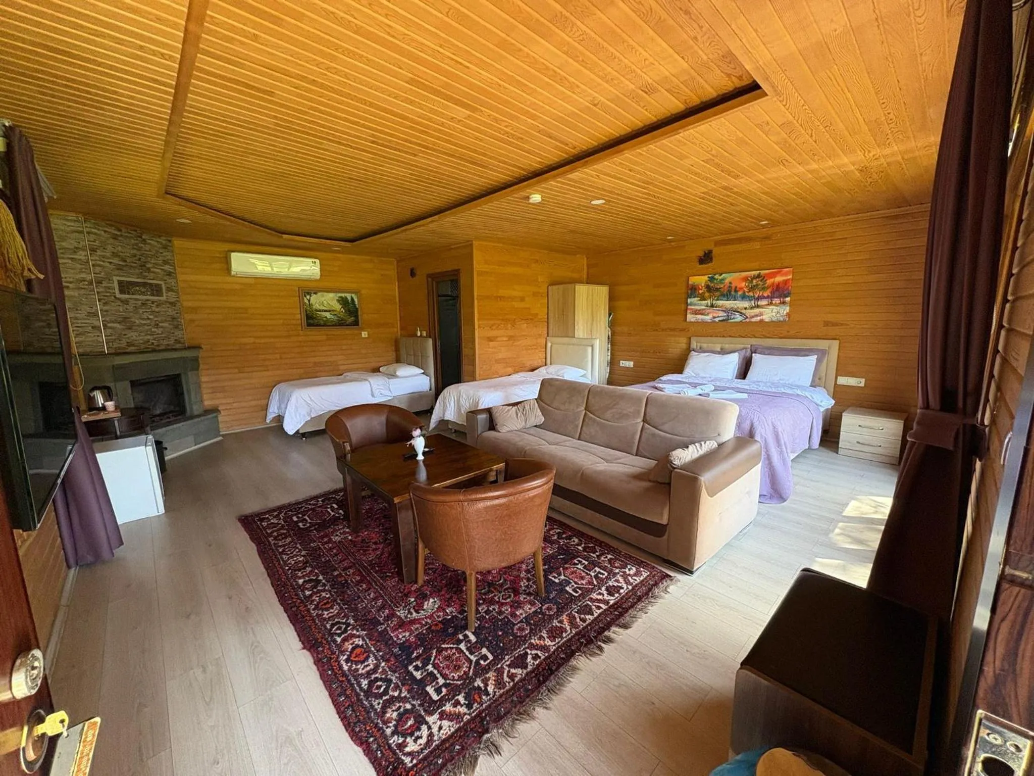 Photo of the whole room, Bed in pınar kır evi