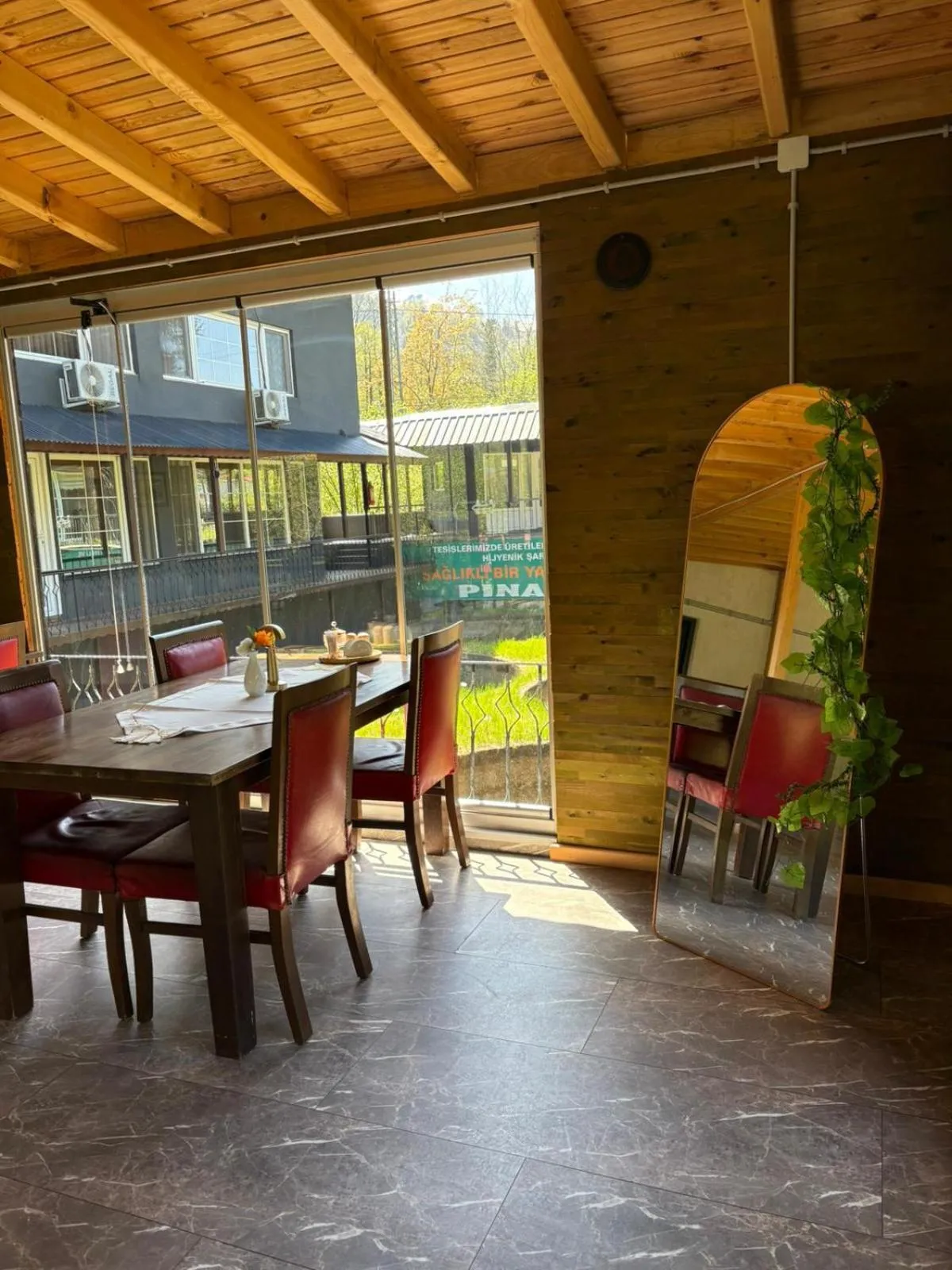 Restaurant/places to eat in pınar kır evi