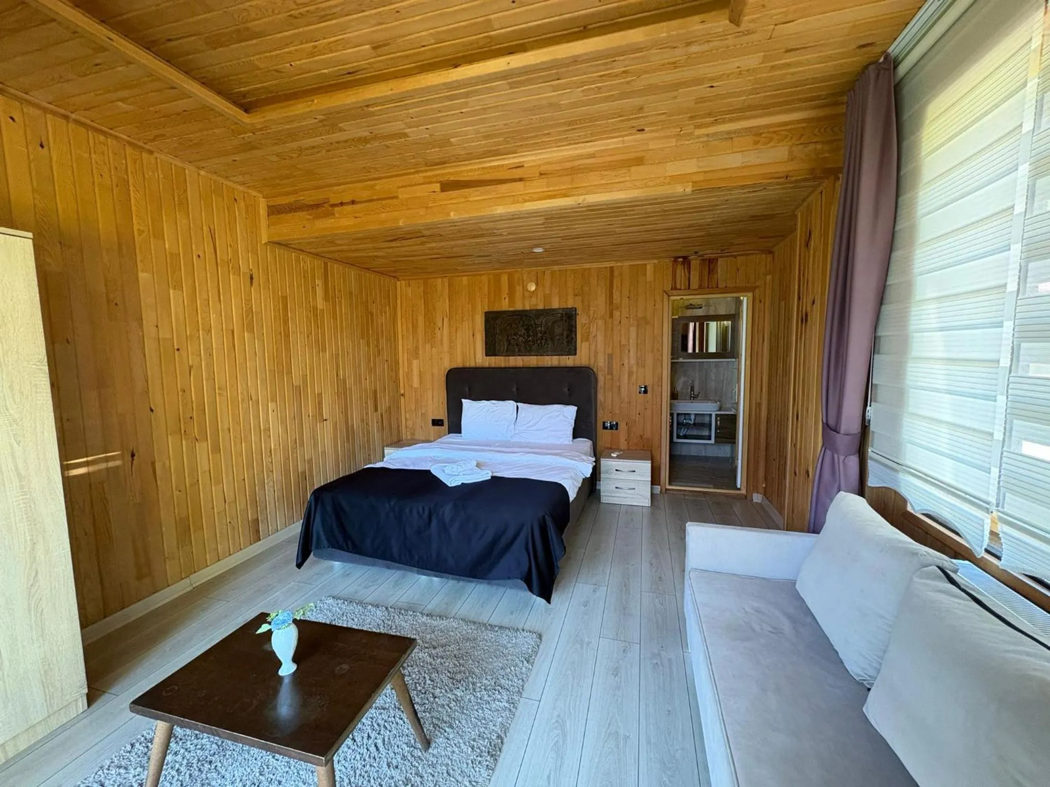 Photo of the whole room, Bed in pınar kır evi