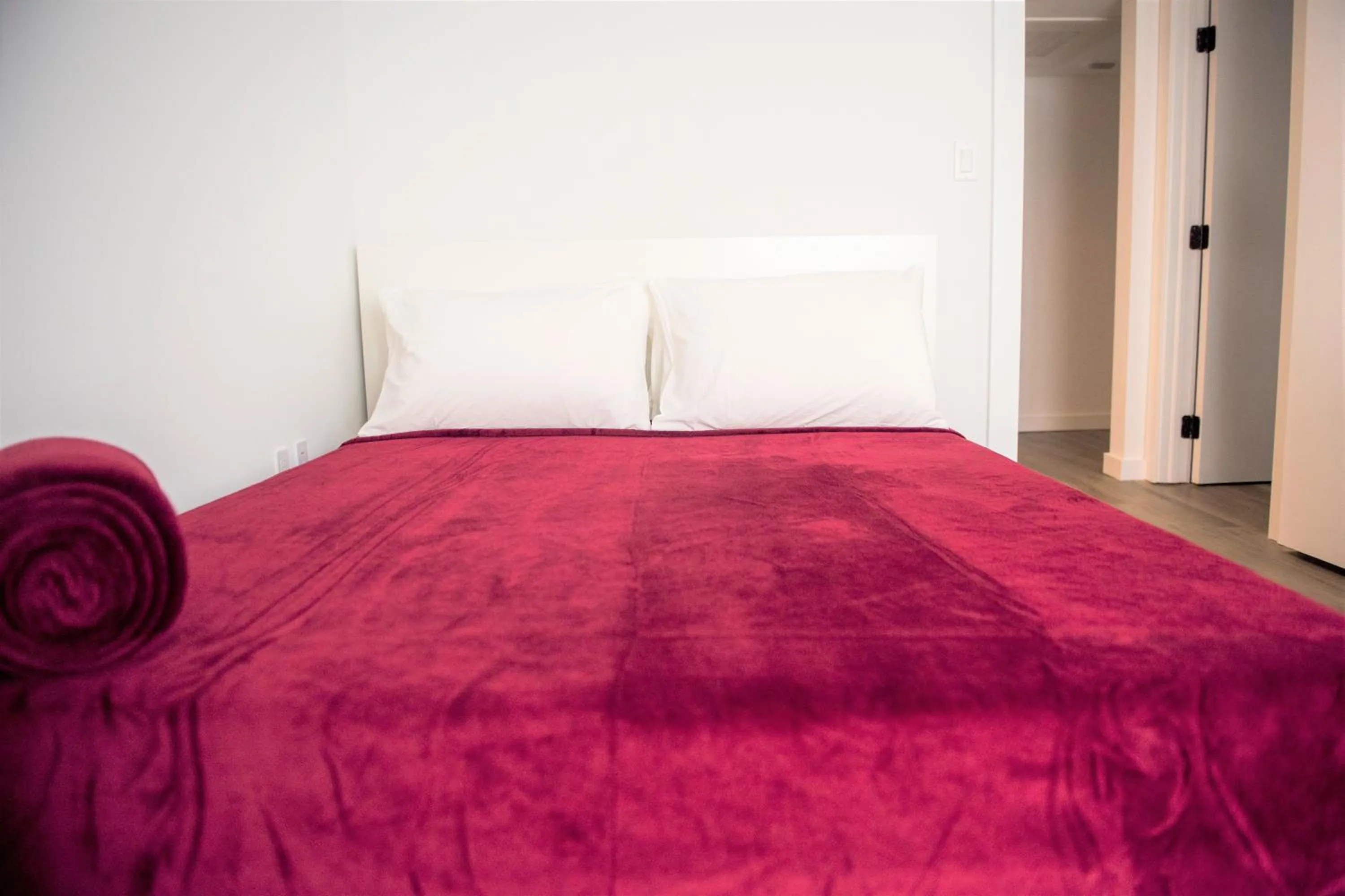 12th & Ocean Suites by LuxUrban