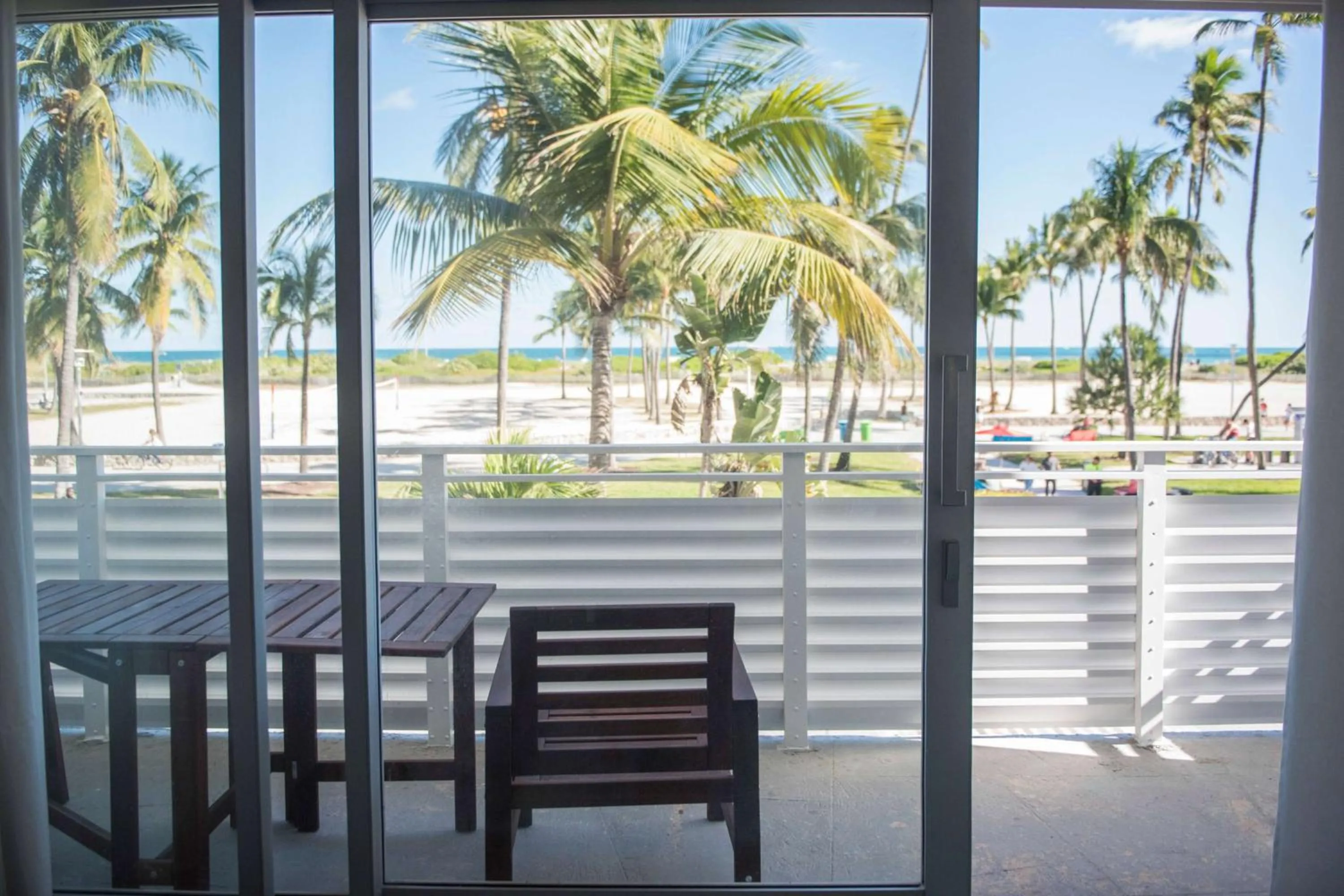 Photo of the whole room in 12th & Ocean Suites by LuxUrban