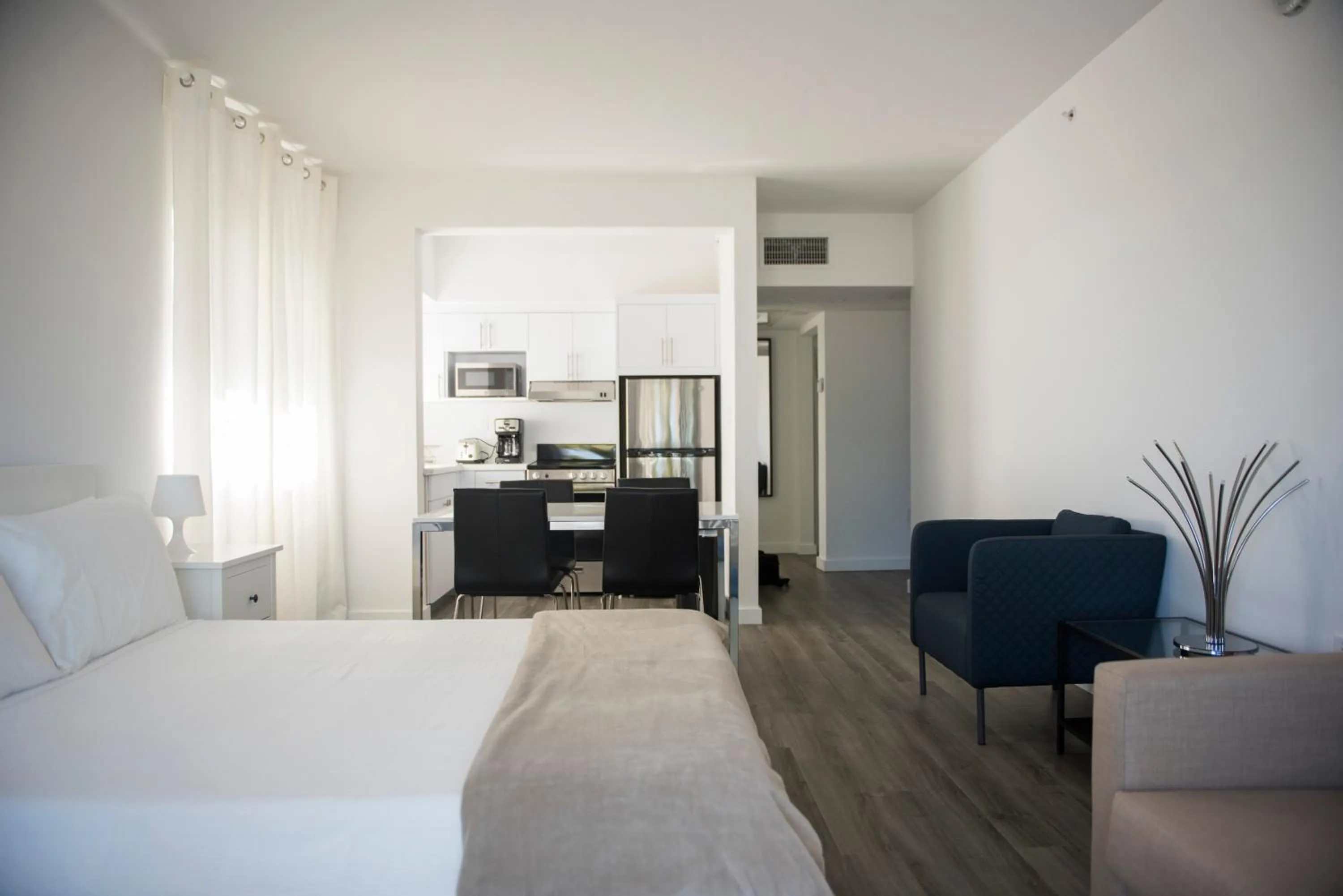 12th & Ocean Suites by LuxUrban