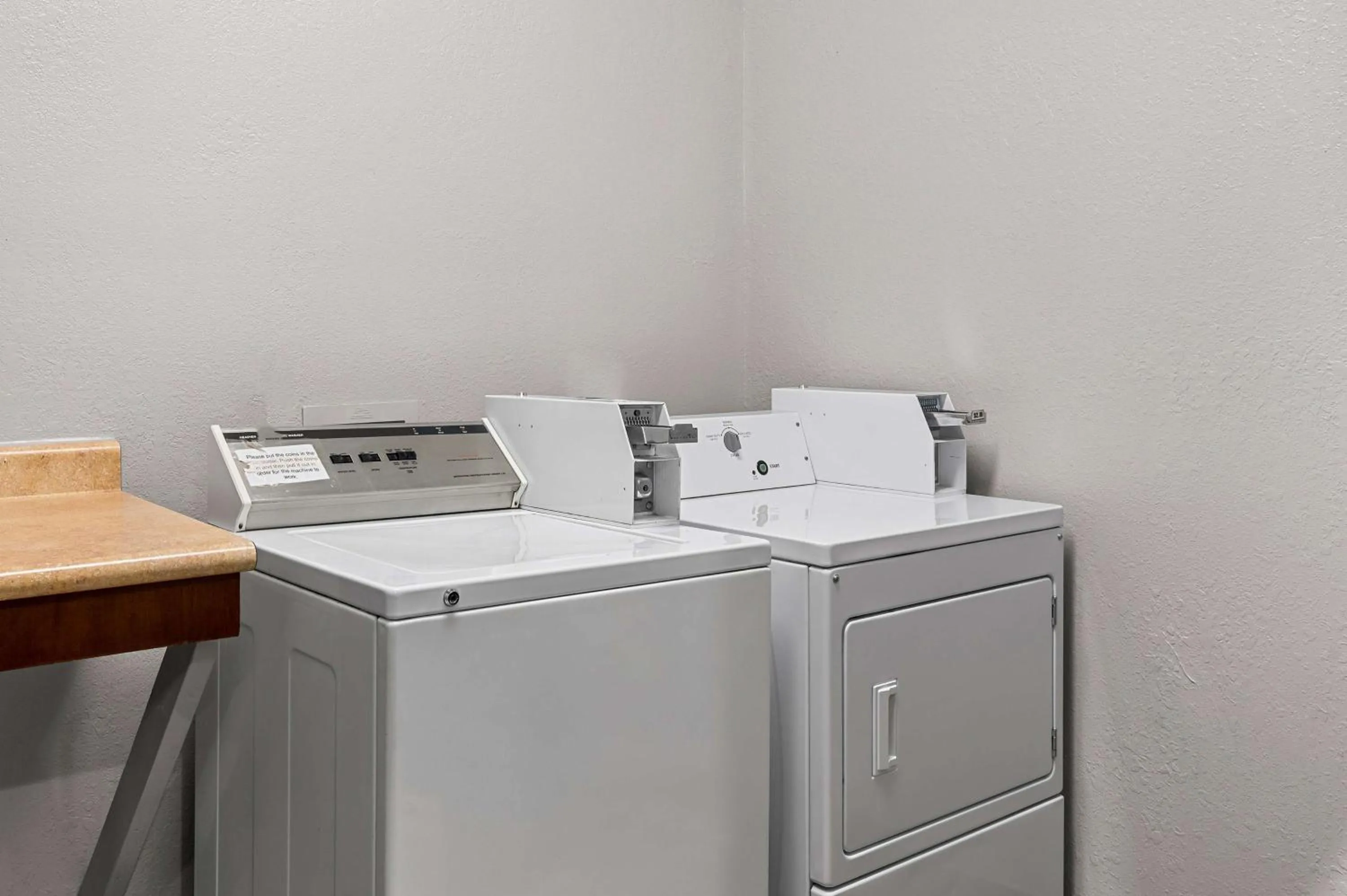 laundry in Best Western Sherwood Inn & Suites