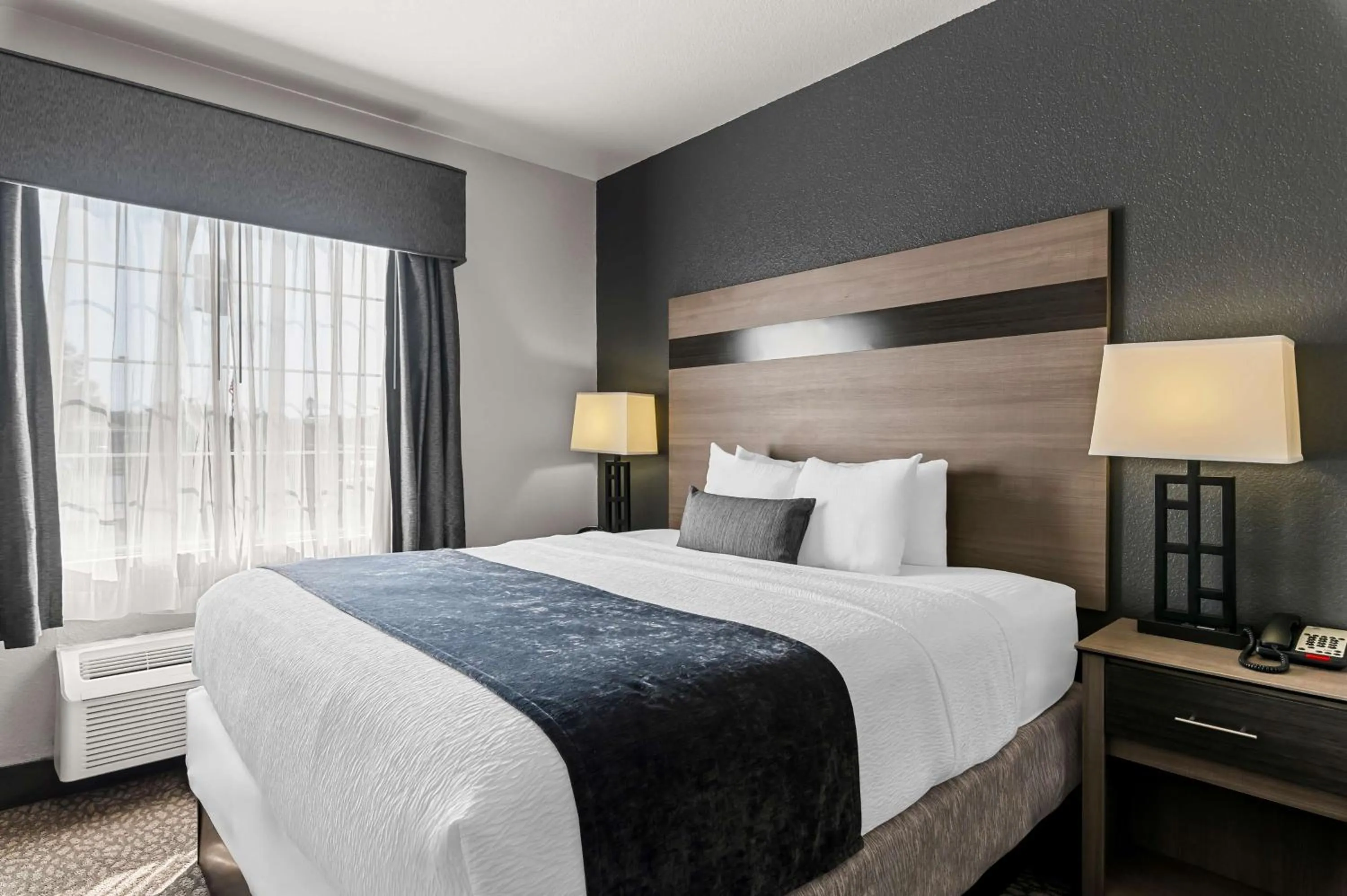 Photo of the whole room in Best Western Sherwood Inn & Suites