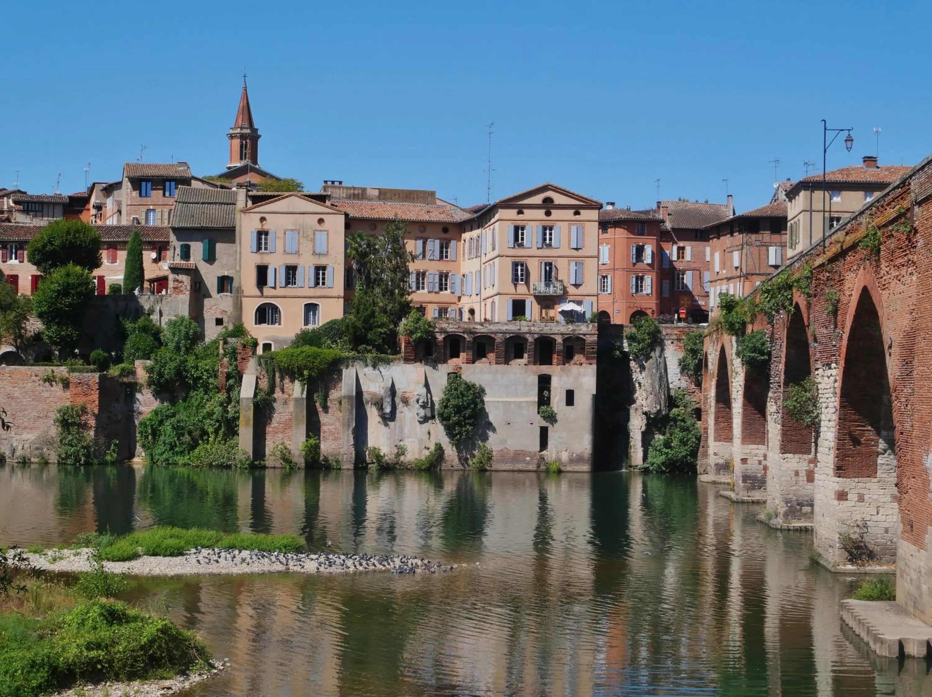 Landmark view in Chambre d'Elvire