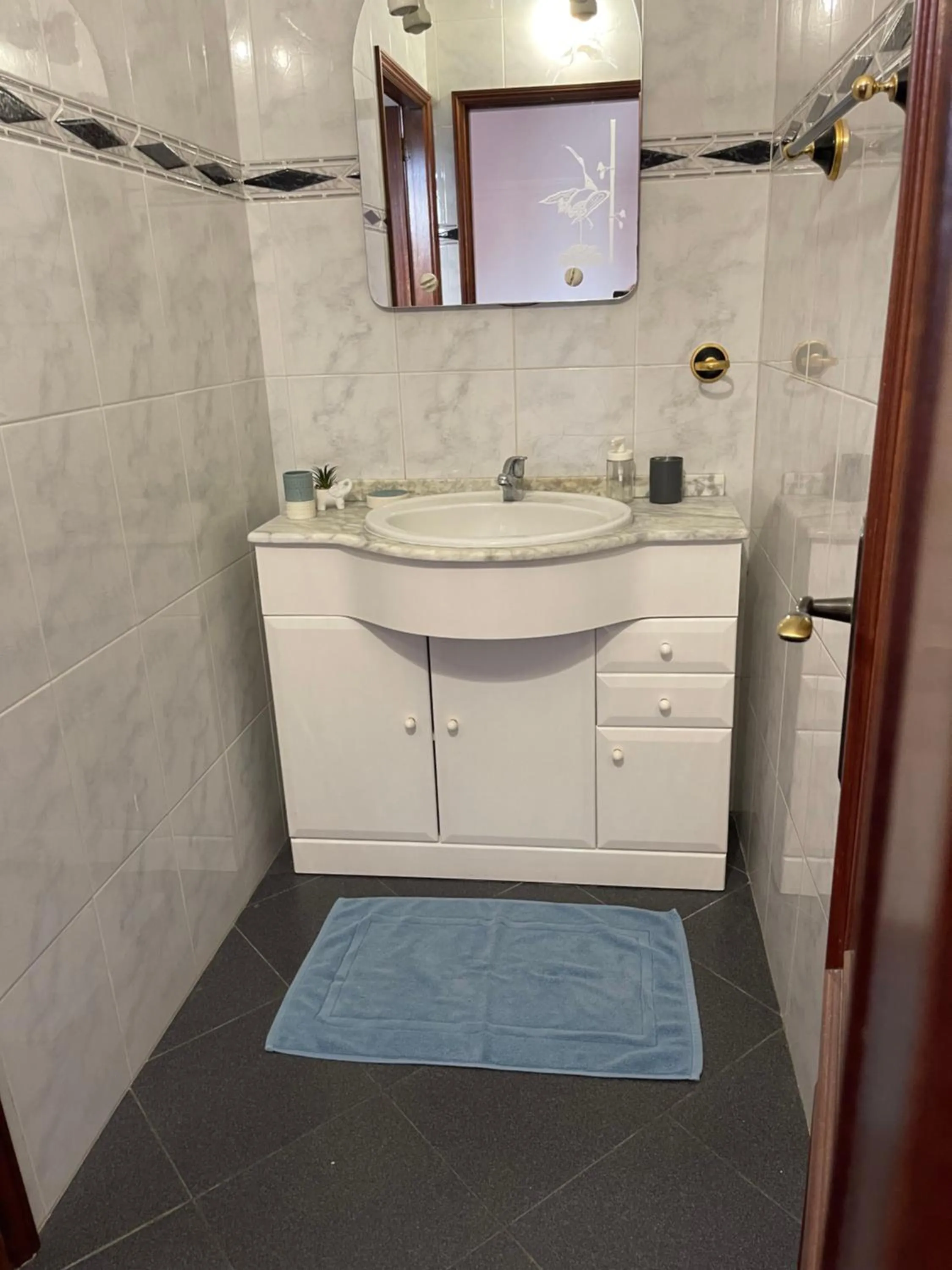 Bathroom in Catloc & Kitcat Alojamento Local