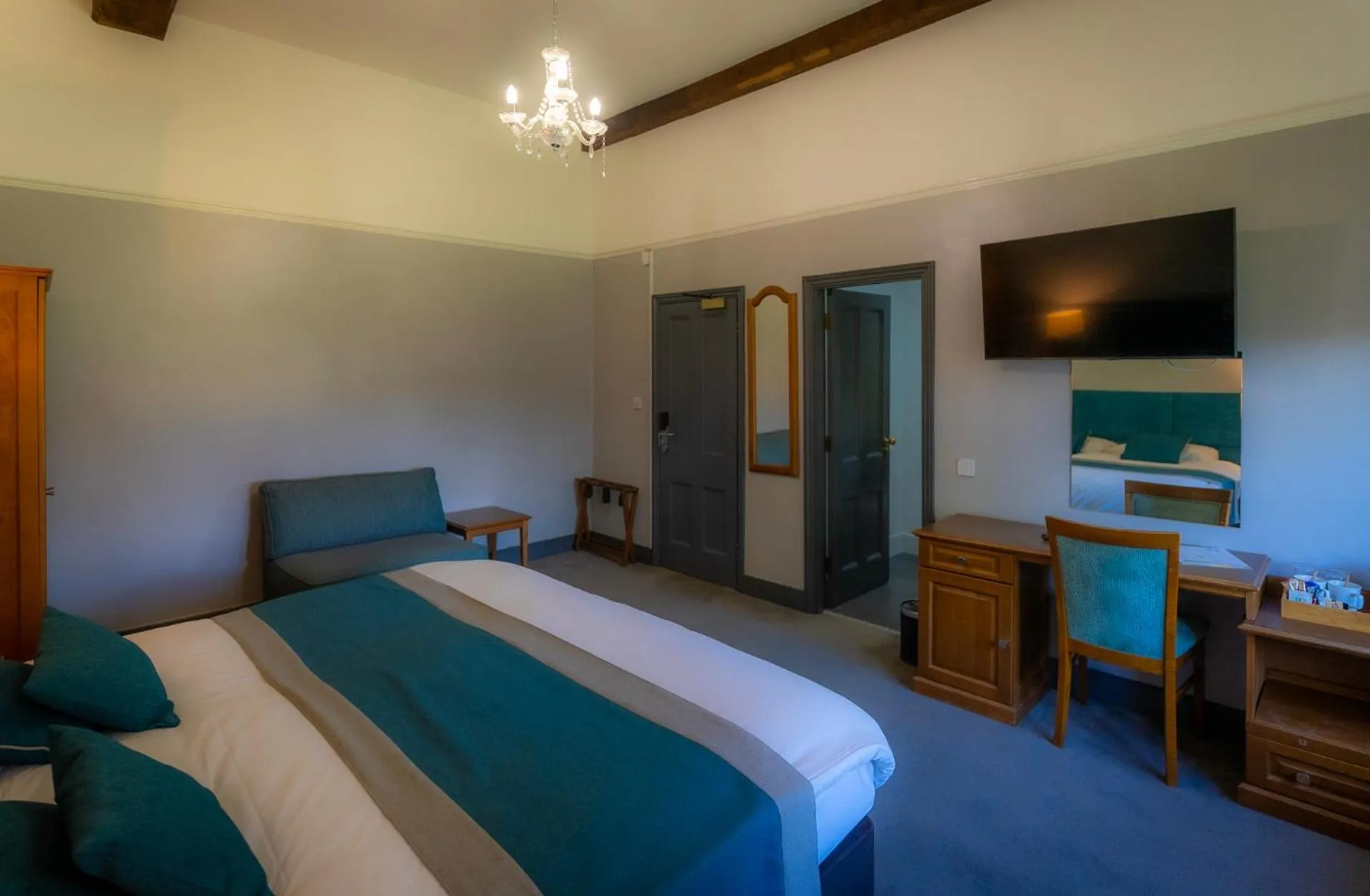 Bed in Thornbury Lodge