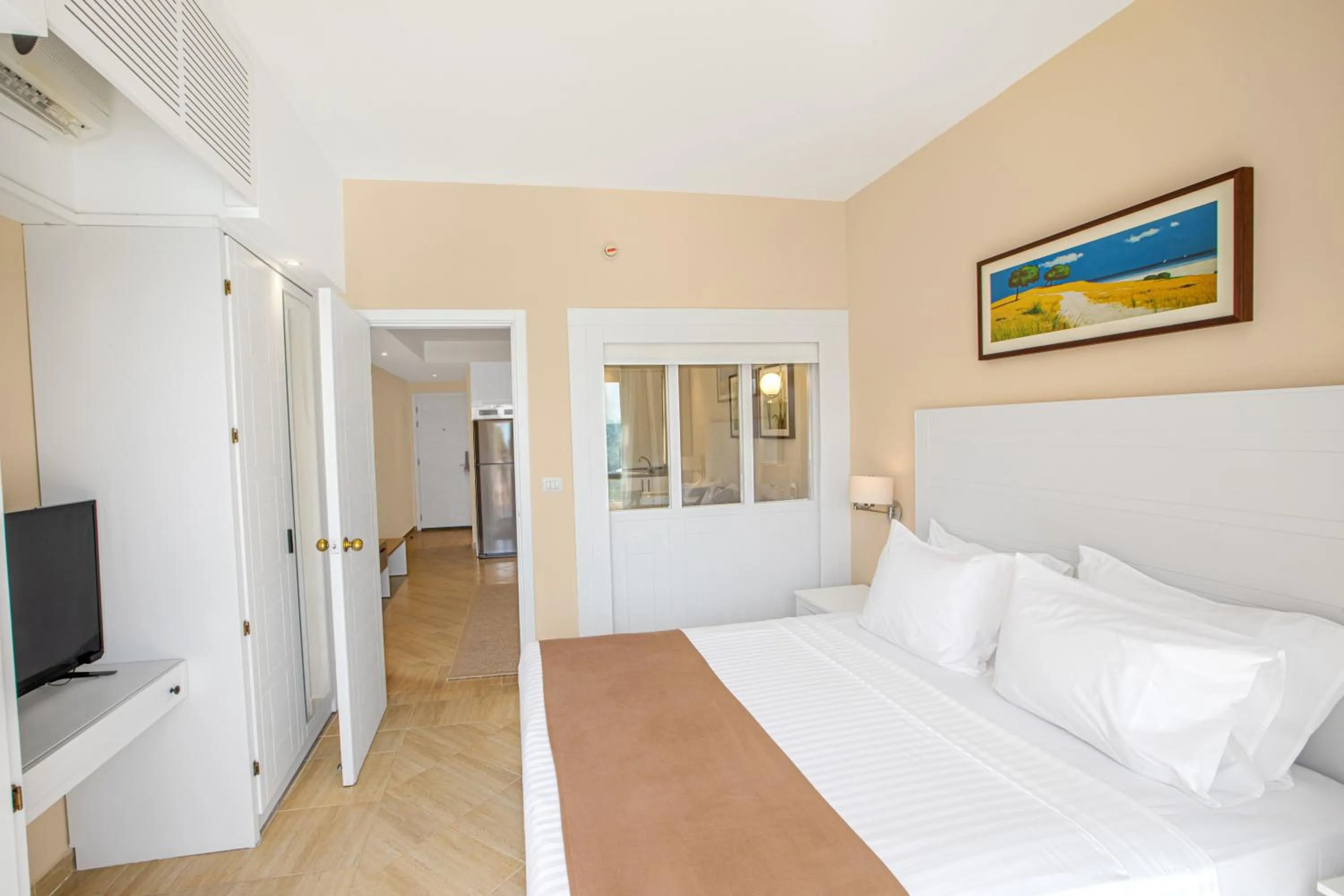 Photo of the whole room in Sky View Suites Hotel