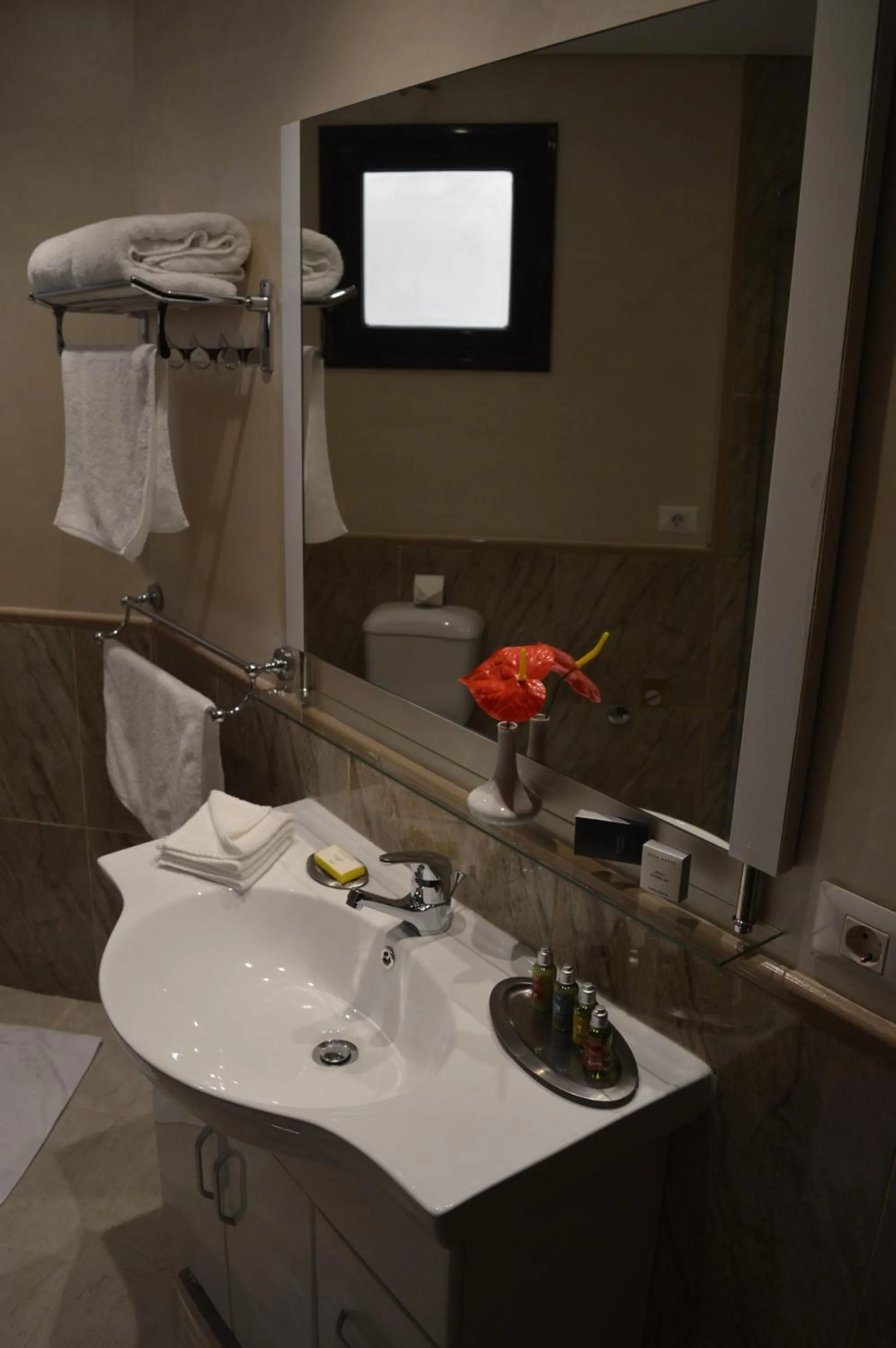 Shower in Sky View Suites Hotel