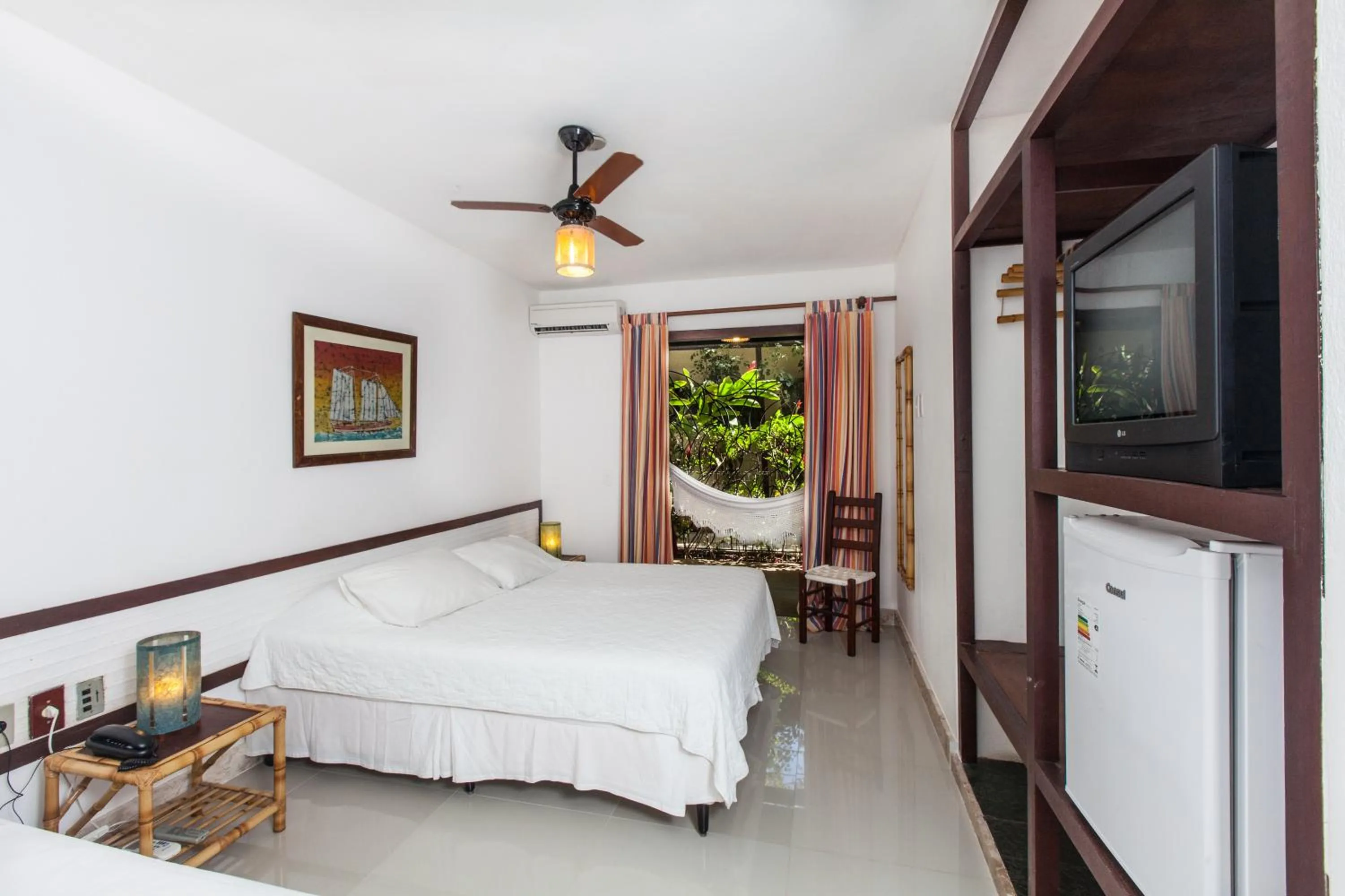 Photo of the whole room, Bed in Pousada Ogum Marinho