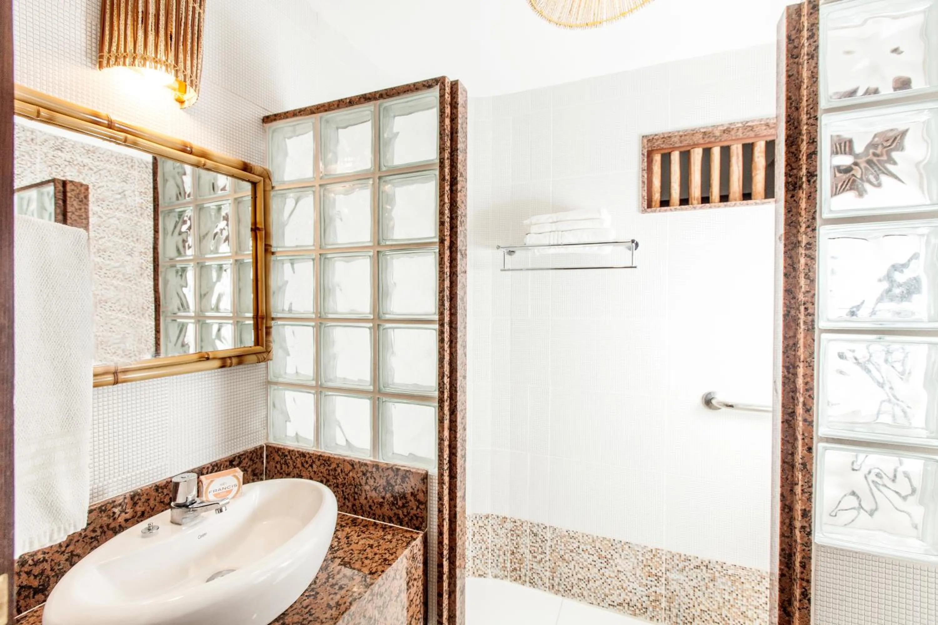 Bathroom in Pousada Ogum Marinho