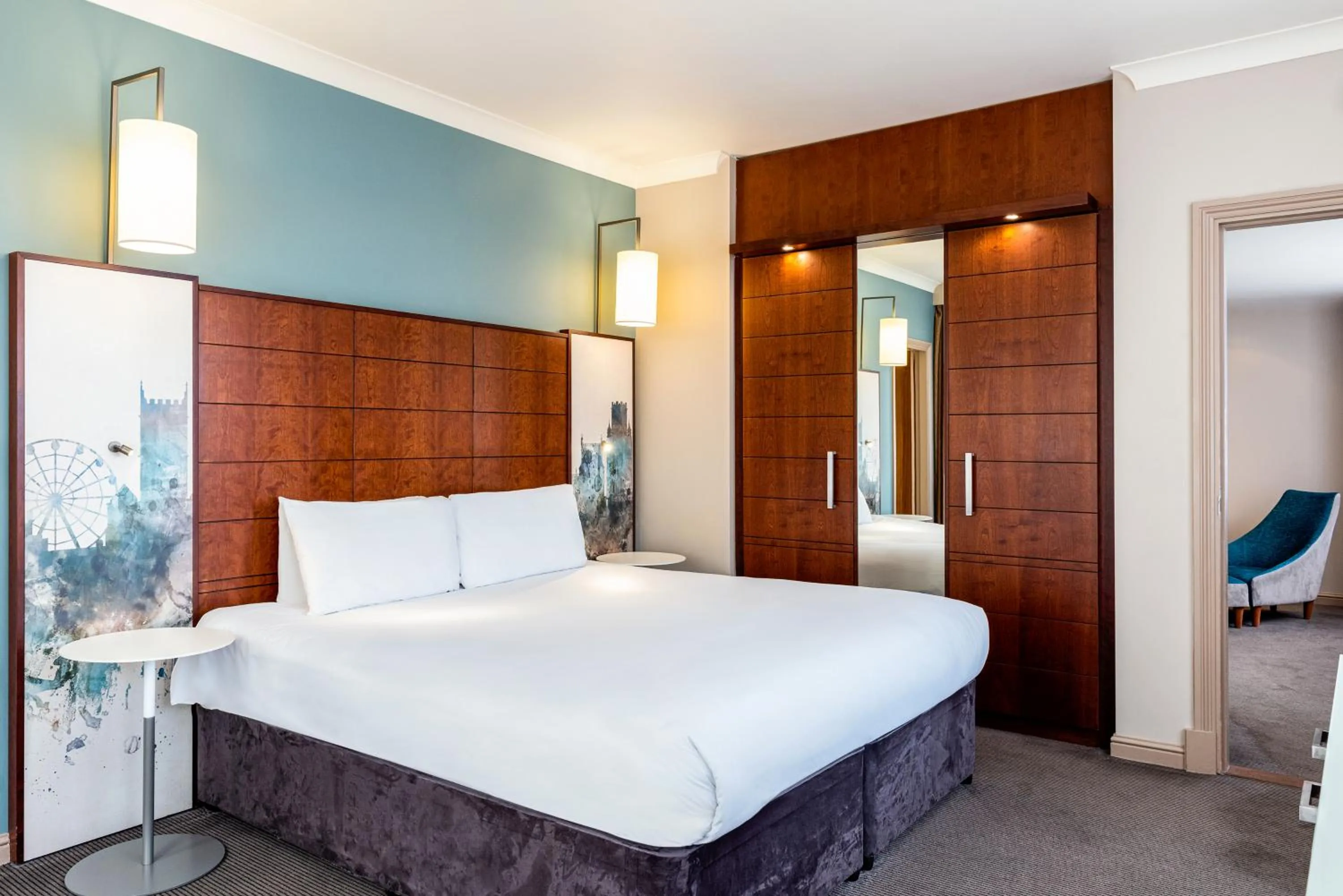 Bedroom in Mercure Bristol Holland House Hotel & Spa