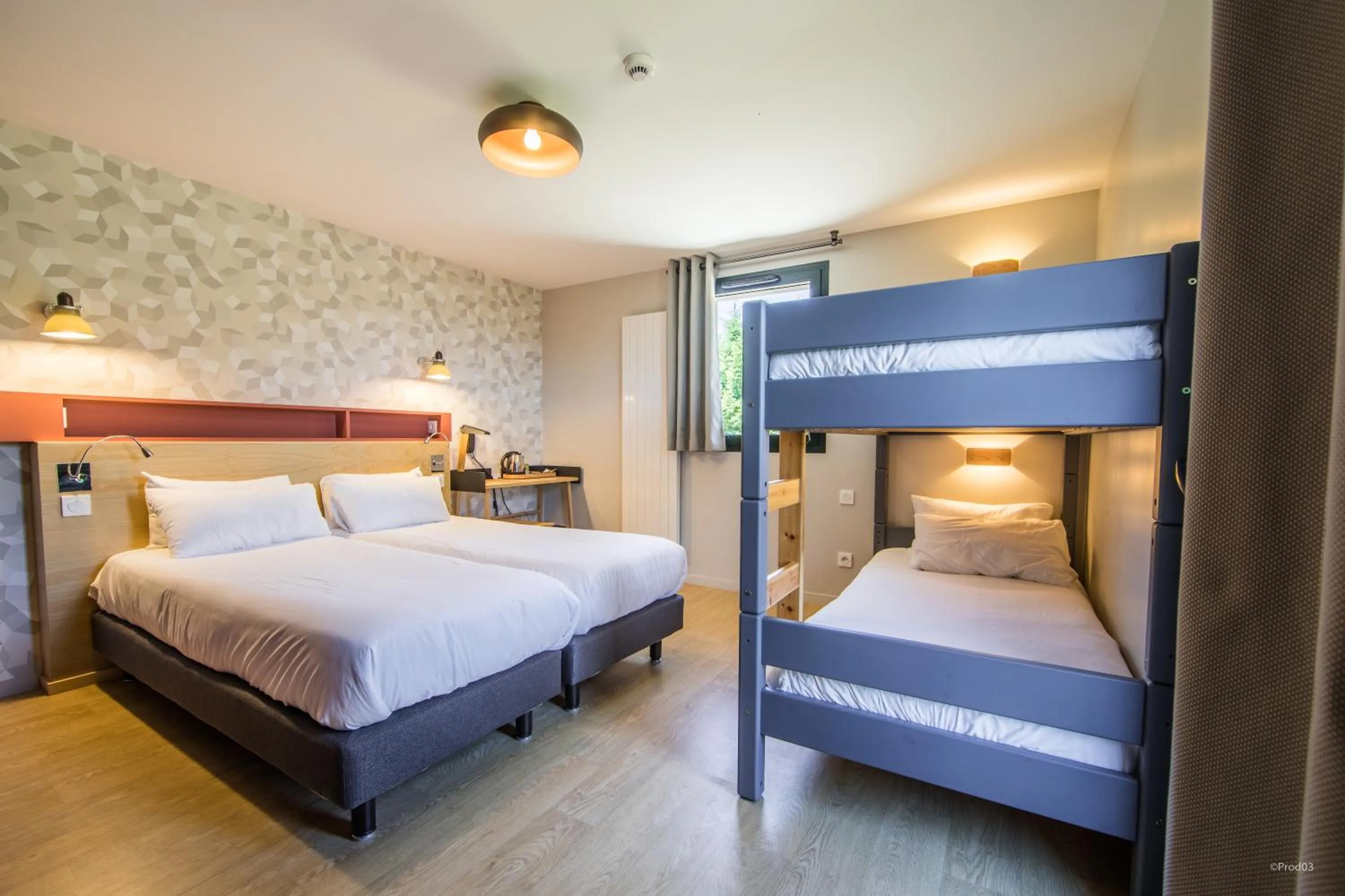 Photo of the whole room, Bed in Archipel Volcans