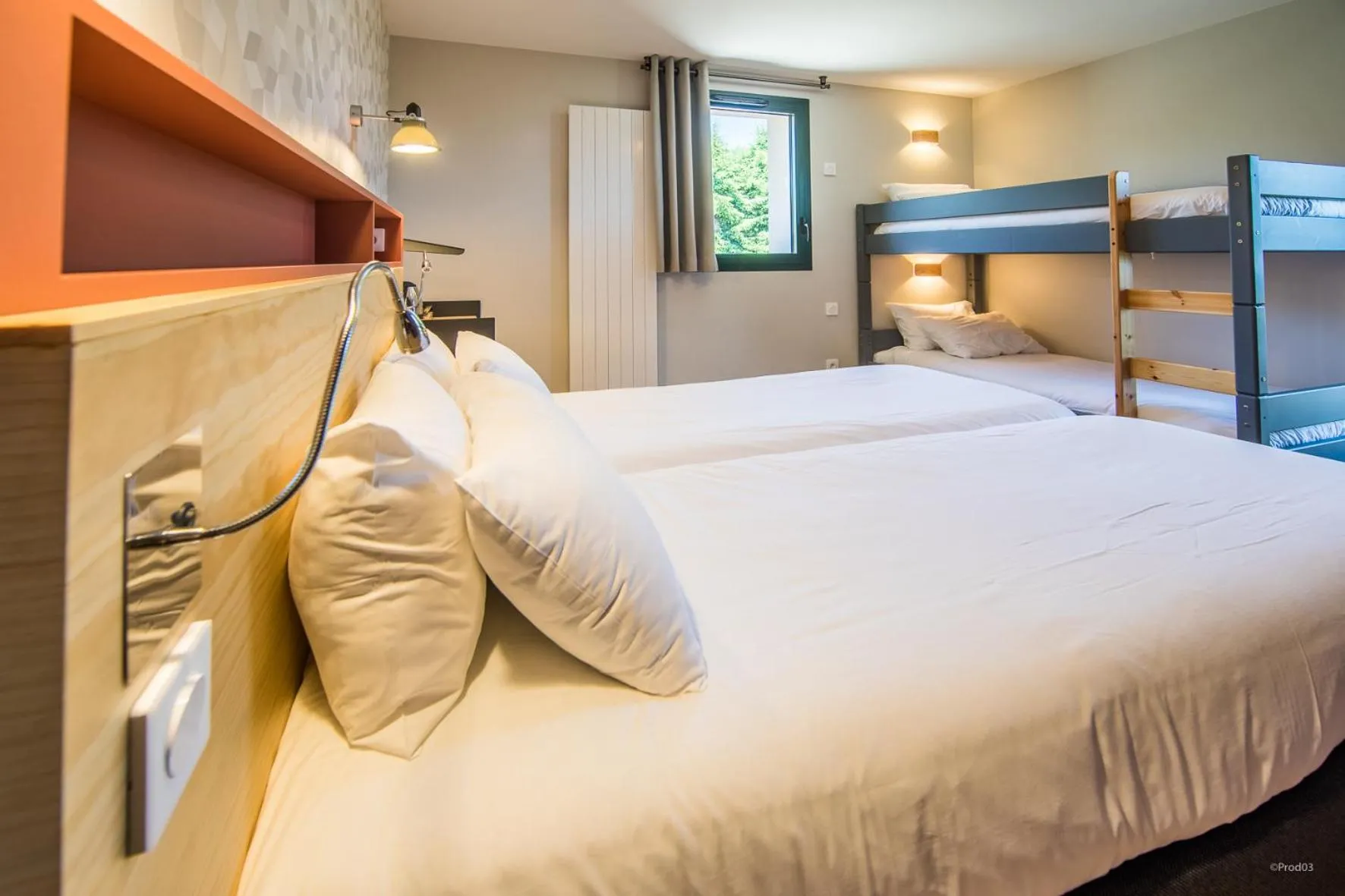 Photo of the whole room, Bed in Archipel Volcans