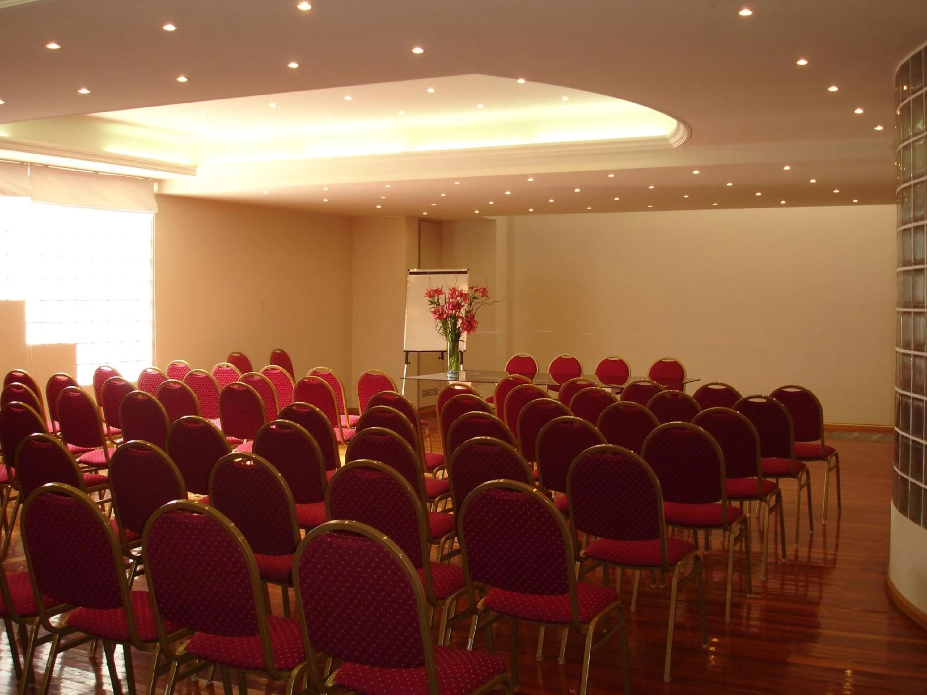 Business facilities in Altezza Apart Suites