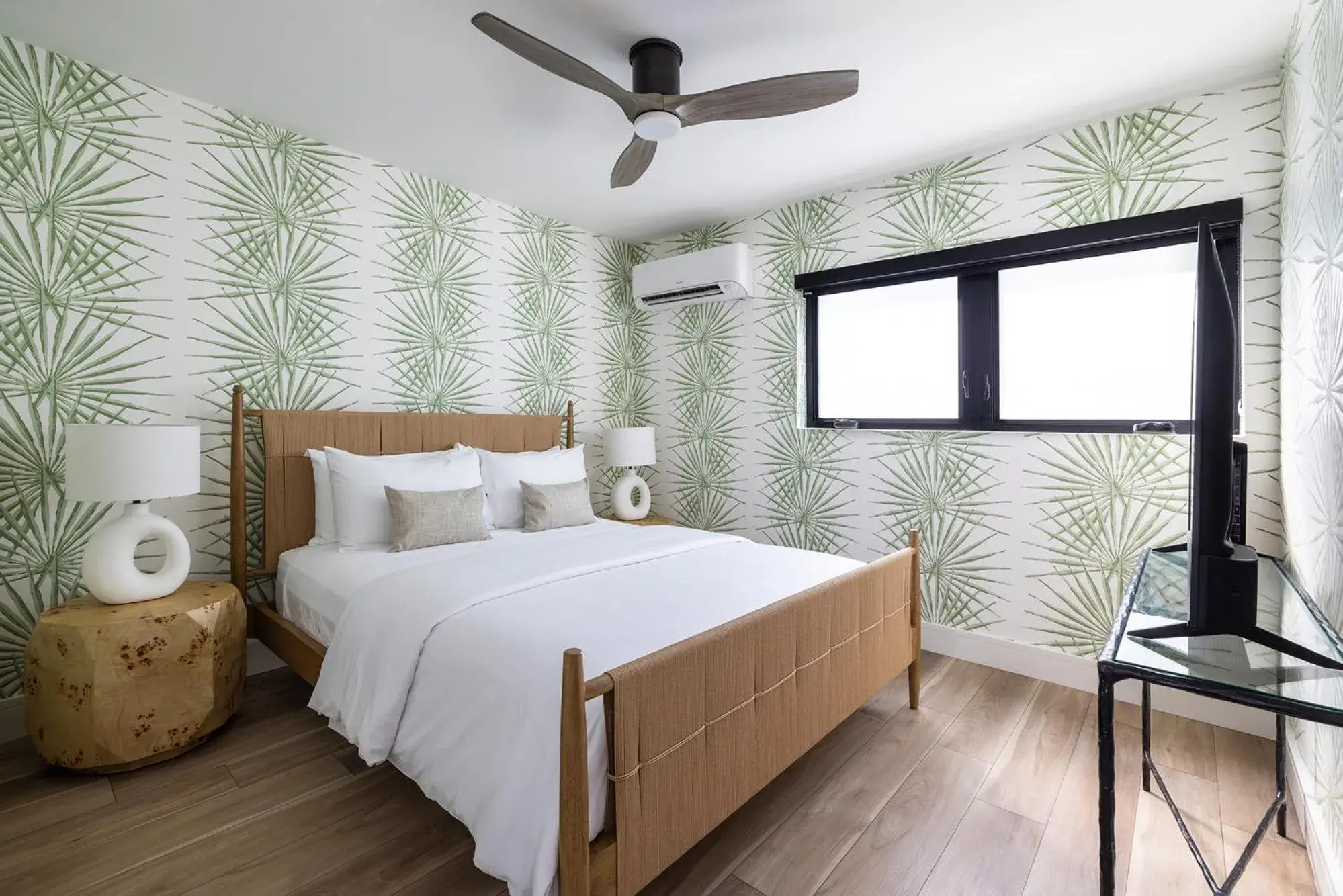 Bed in Pines & Palms Resort Bed in Pines & Palms Resort