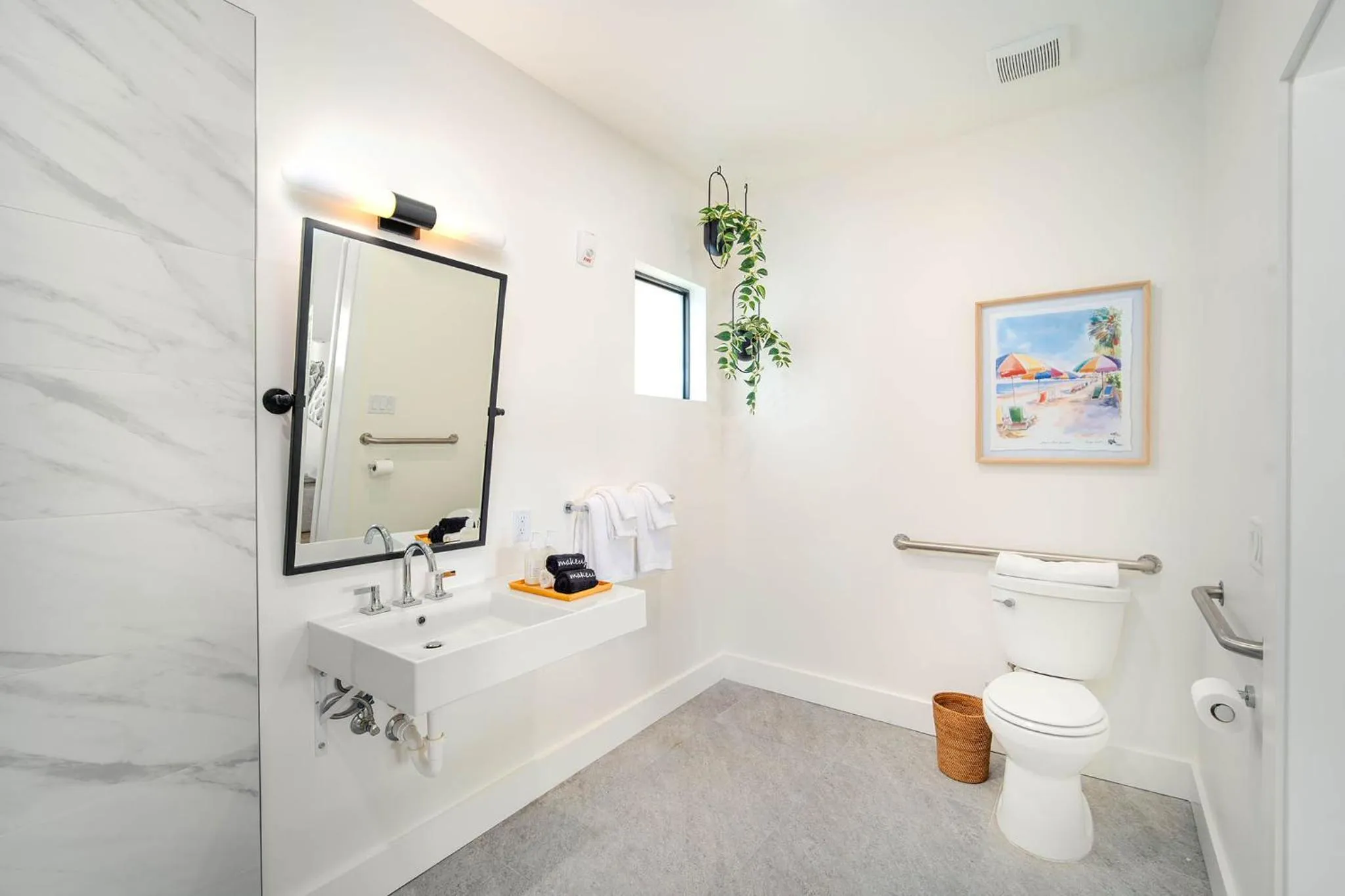 Pines &amp; Palms Resort