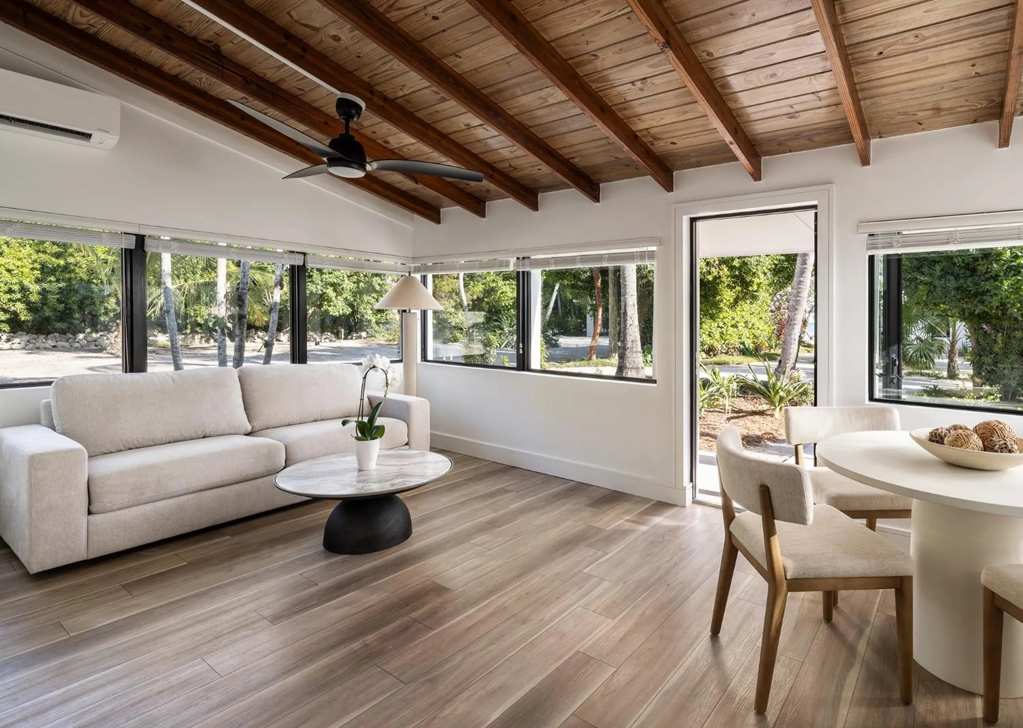 Pines &amp; Palms Resort